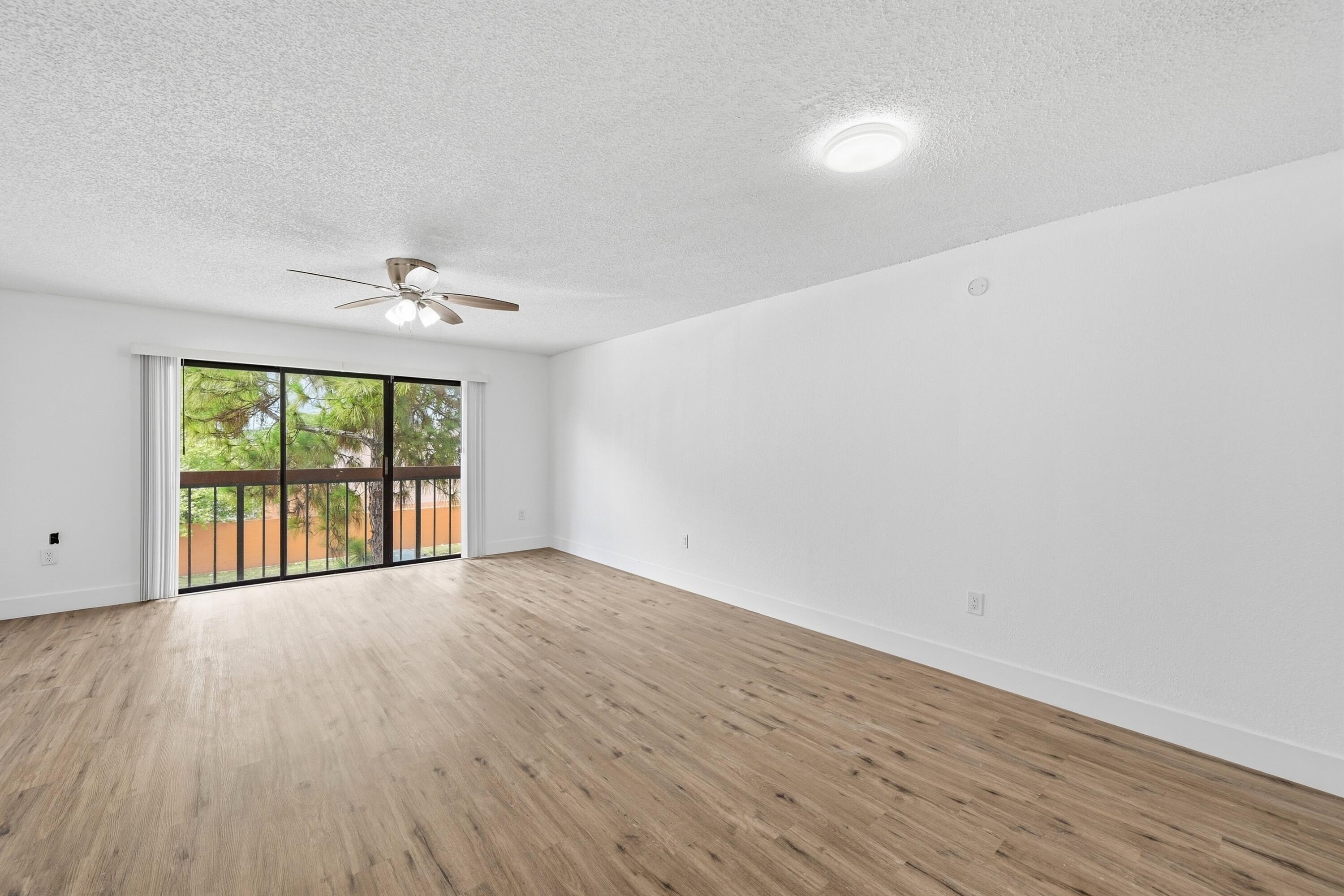 4012 Del Rio Way