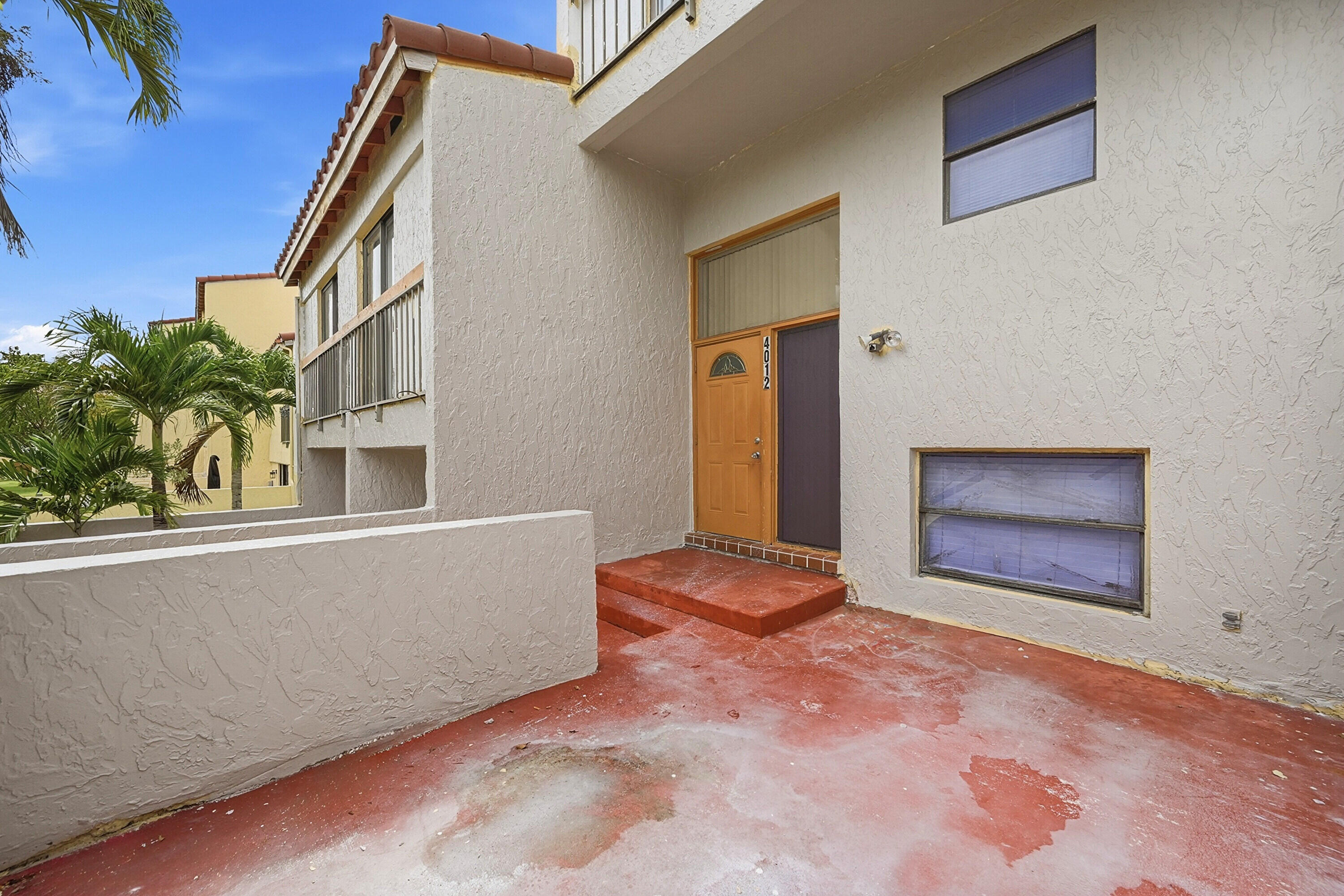 4012 Del Rio Way