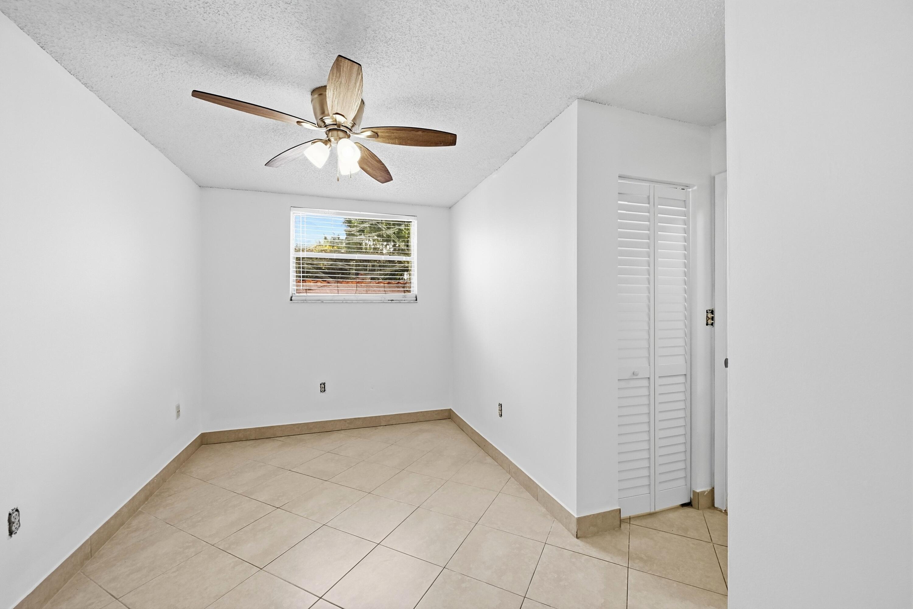 4012 Del Rio Way