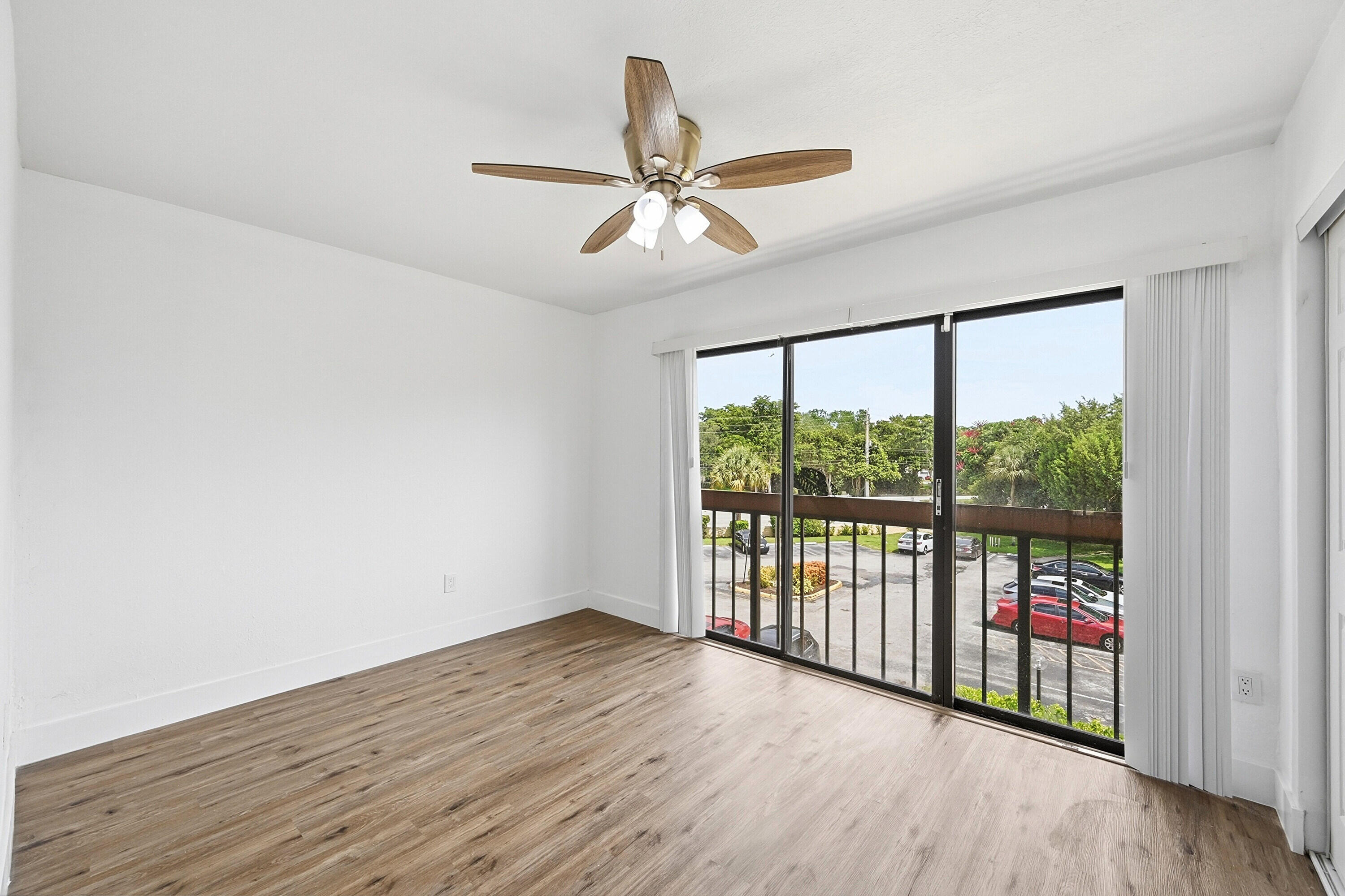 4012 Del Rio Way