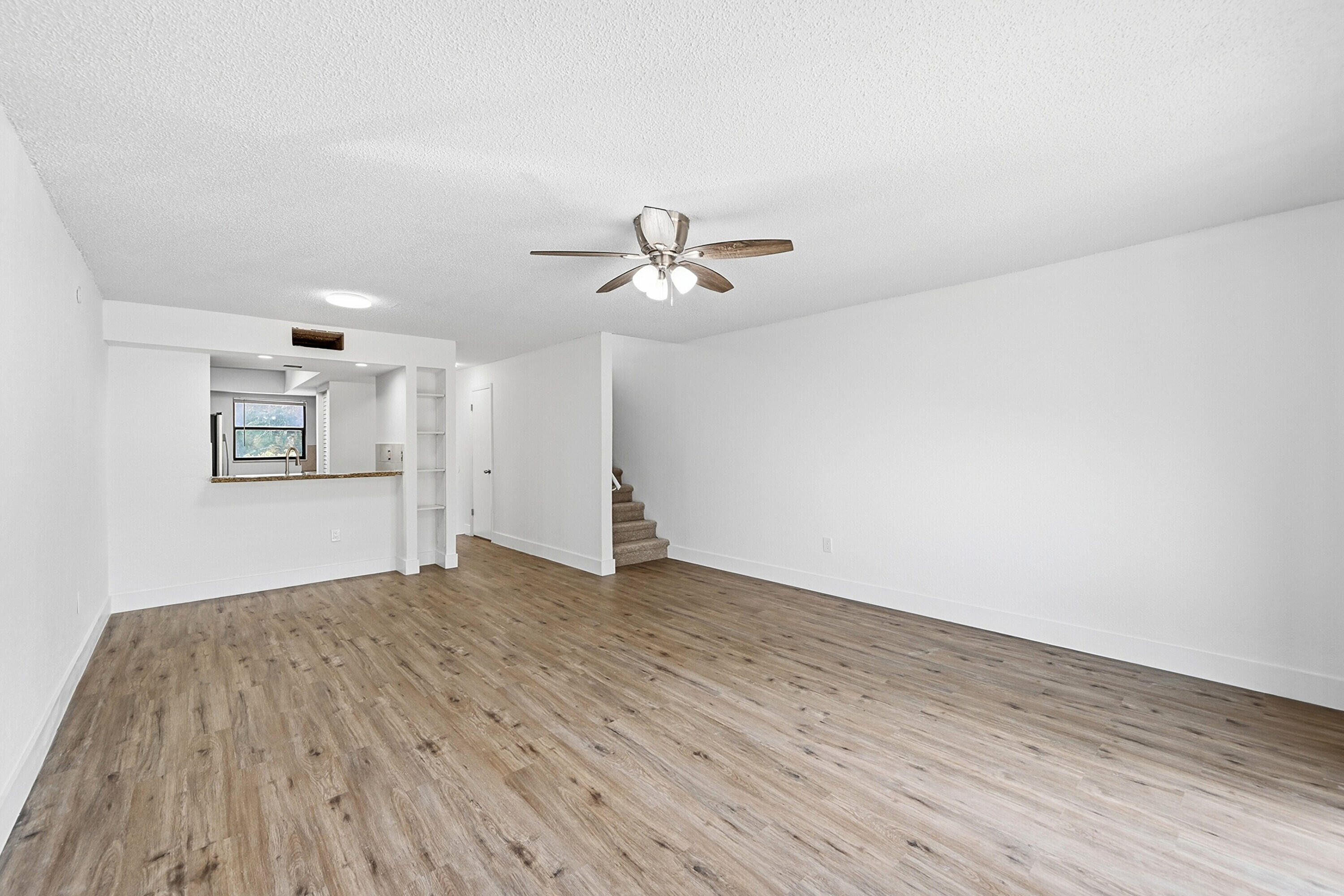 4012 Del Rio Way