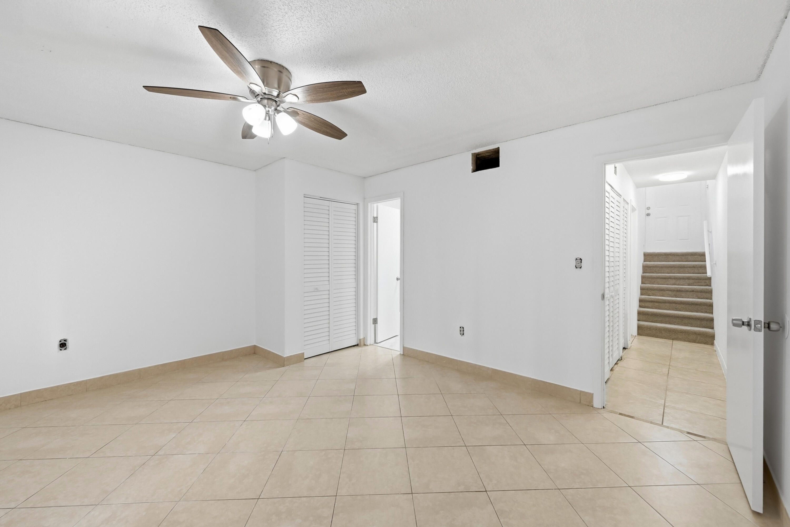 4012 Del Rio Way