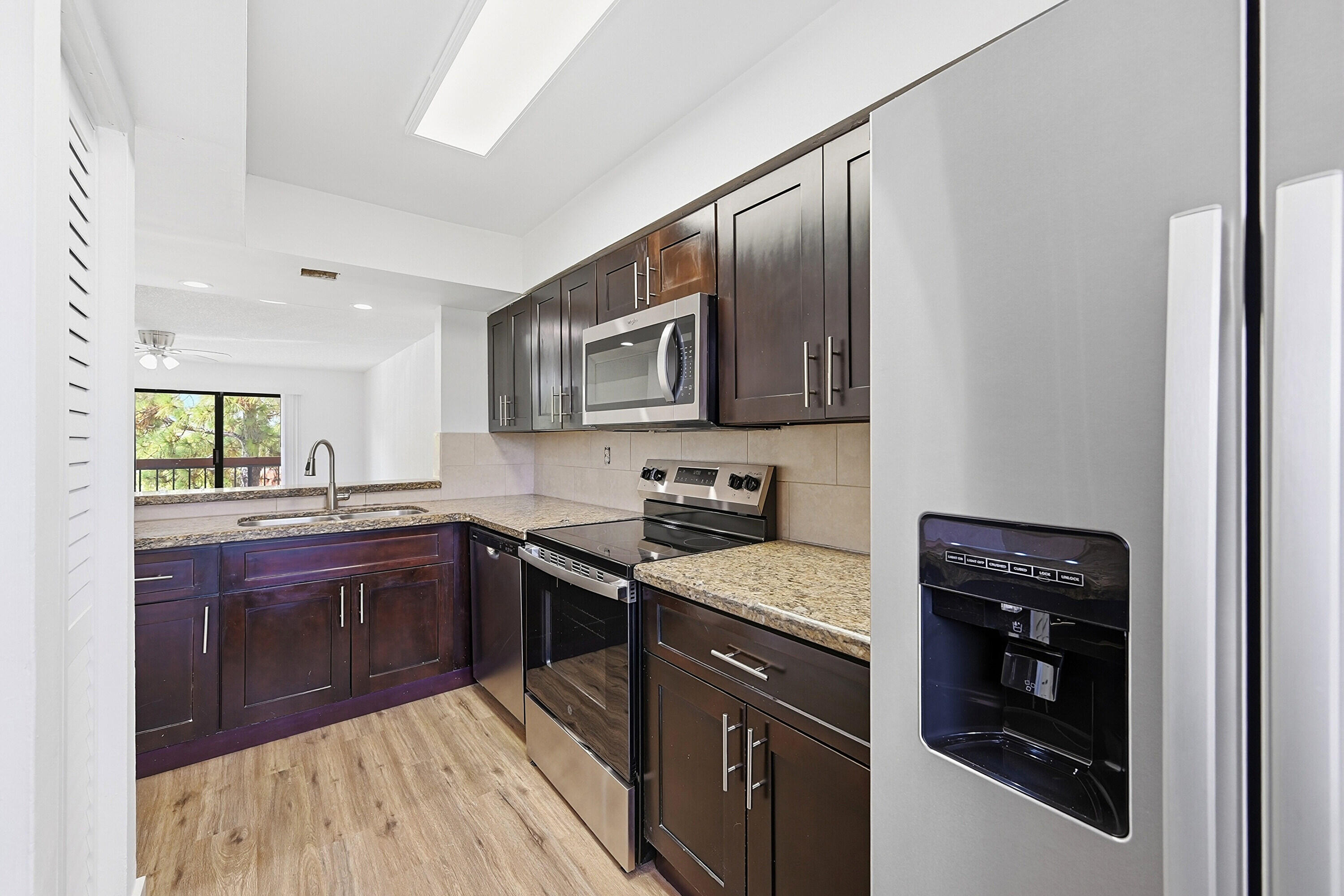 4012 Del Rio Way