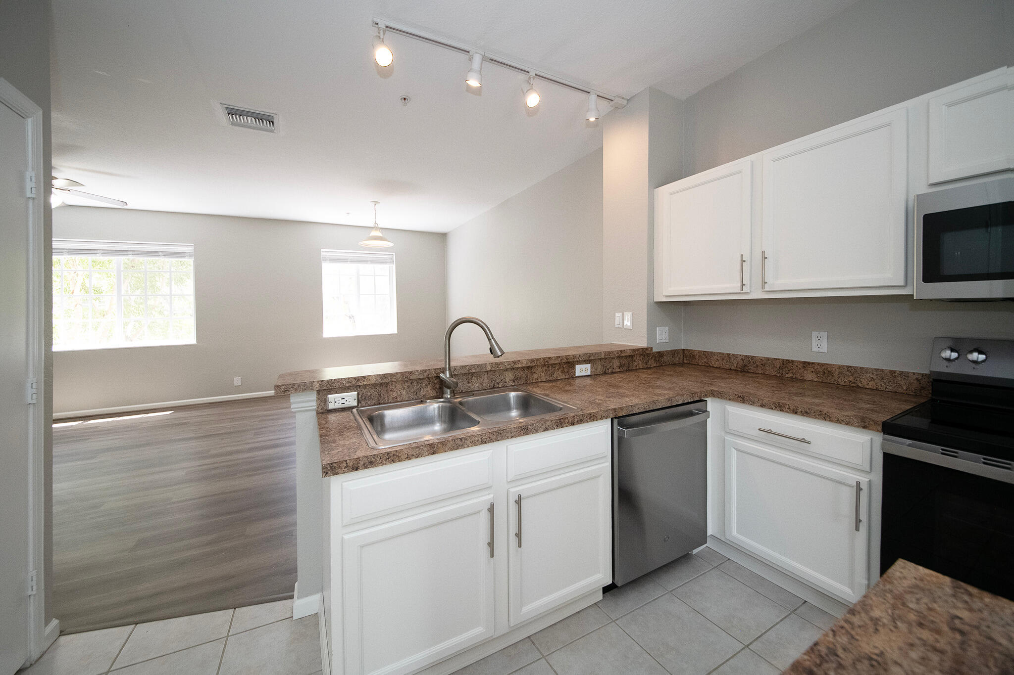 1417 W Wickham Circle 1417