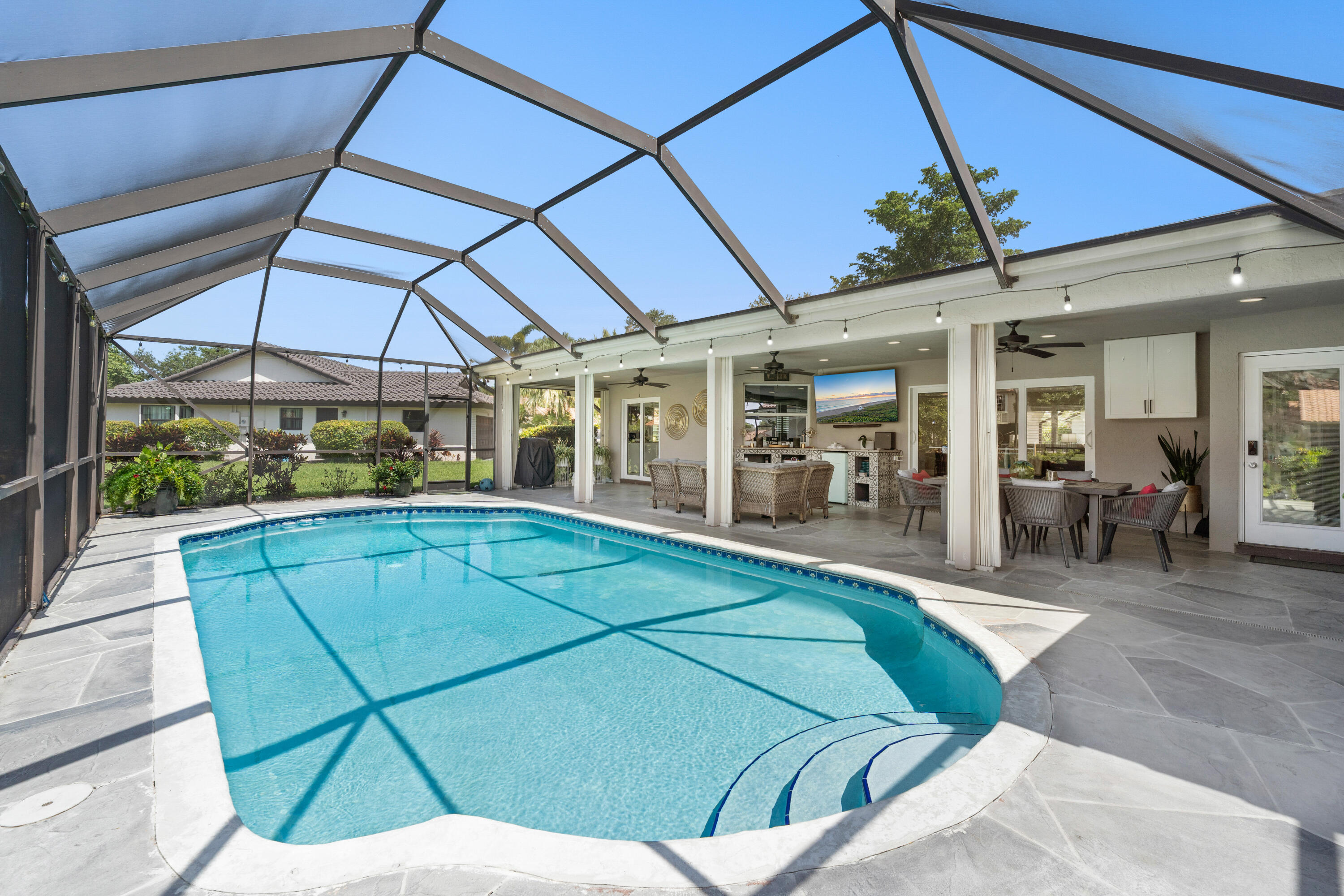 10885 SW 1st Court