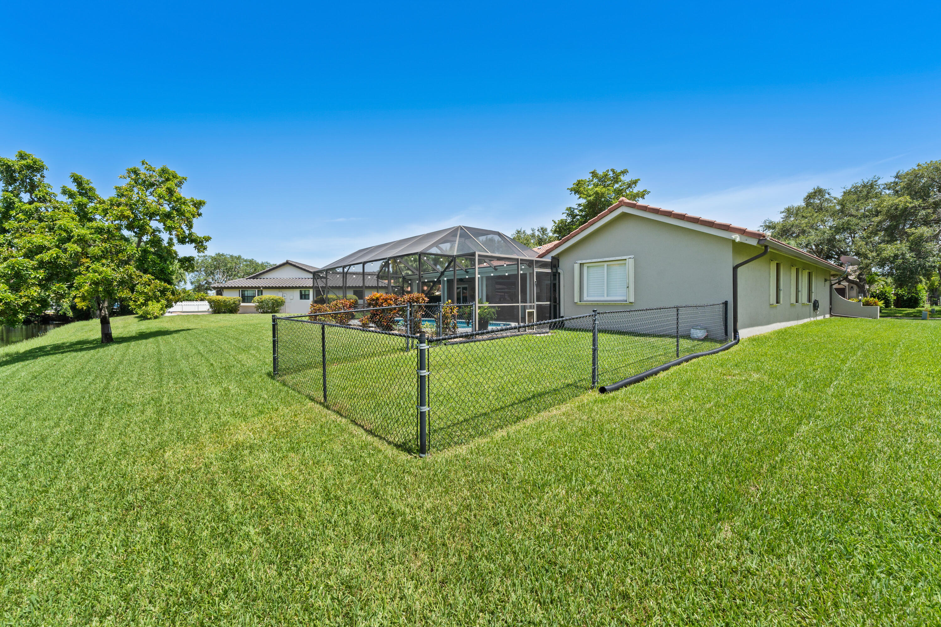 10885 SW 1st Court