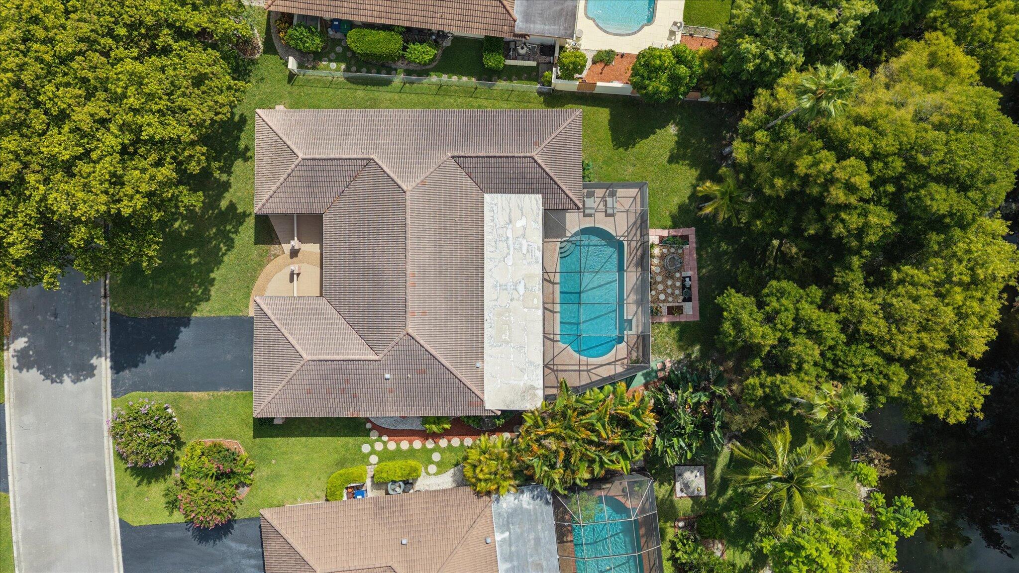 10884 NW 17TH Manor