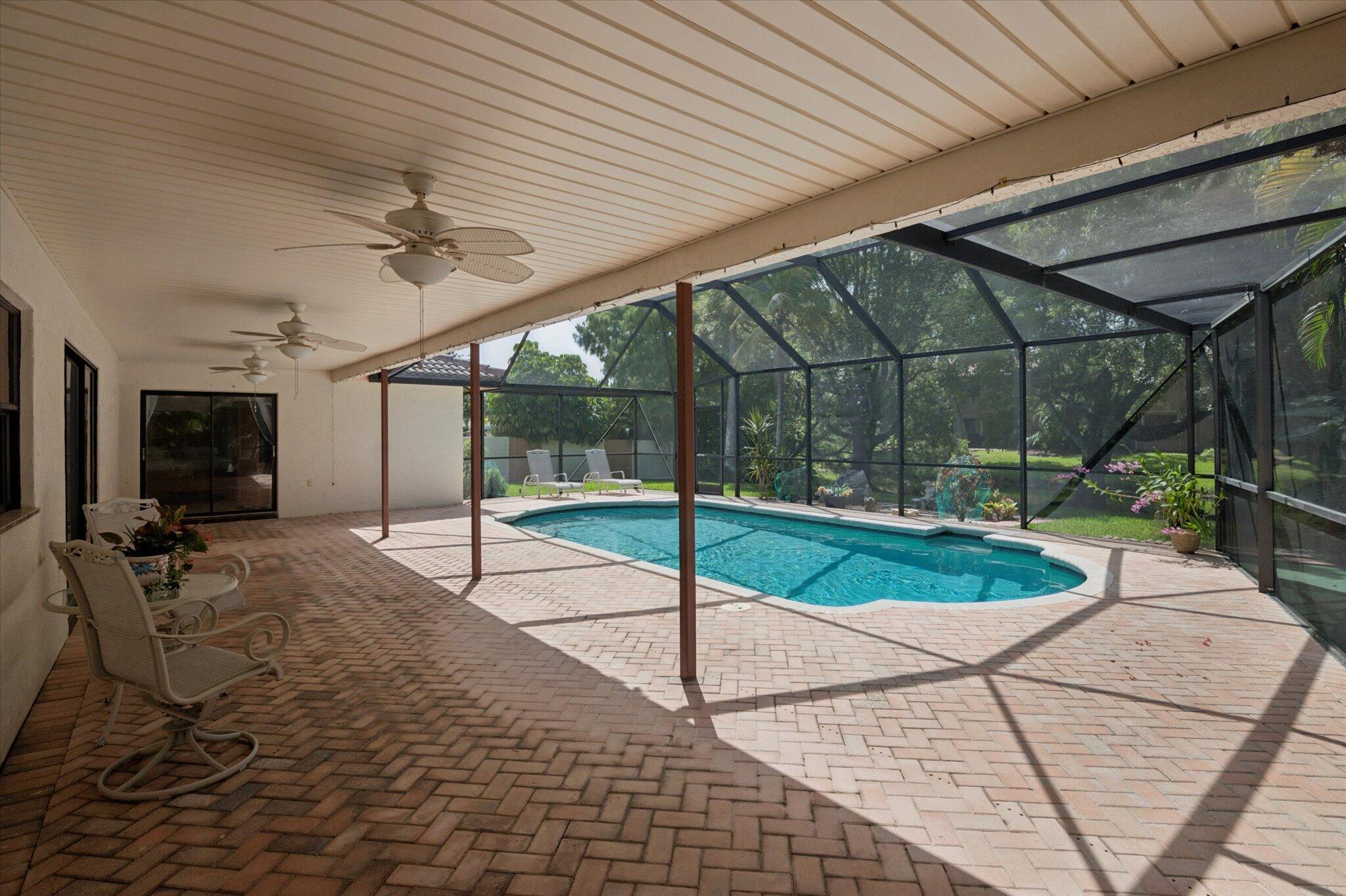 10884 NW 17TH Manor