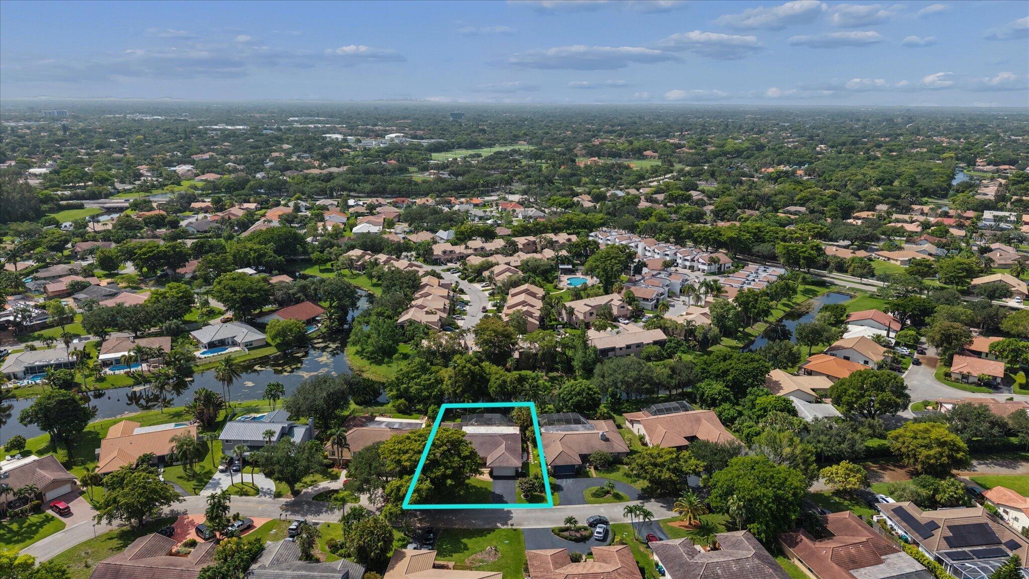 10884 NW 17TH Manor