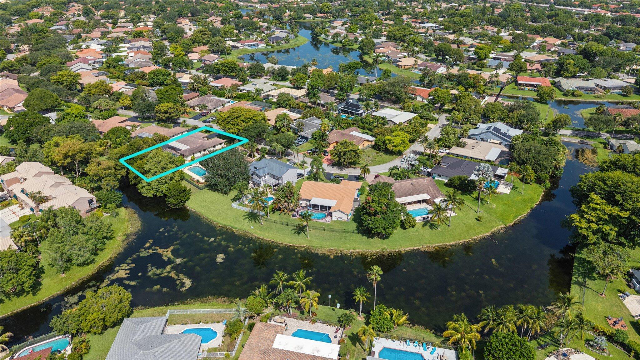 10884 NW 17TH Manor