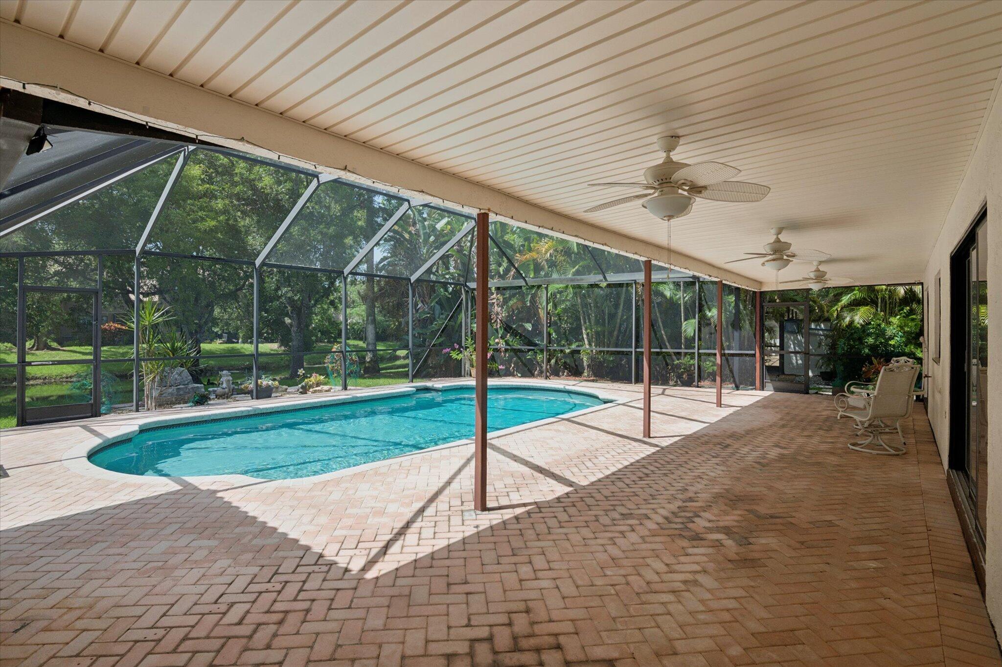 10884 NW 17TH Manor