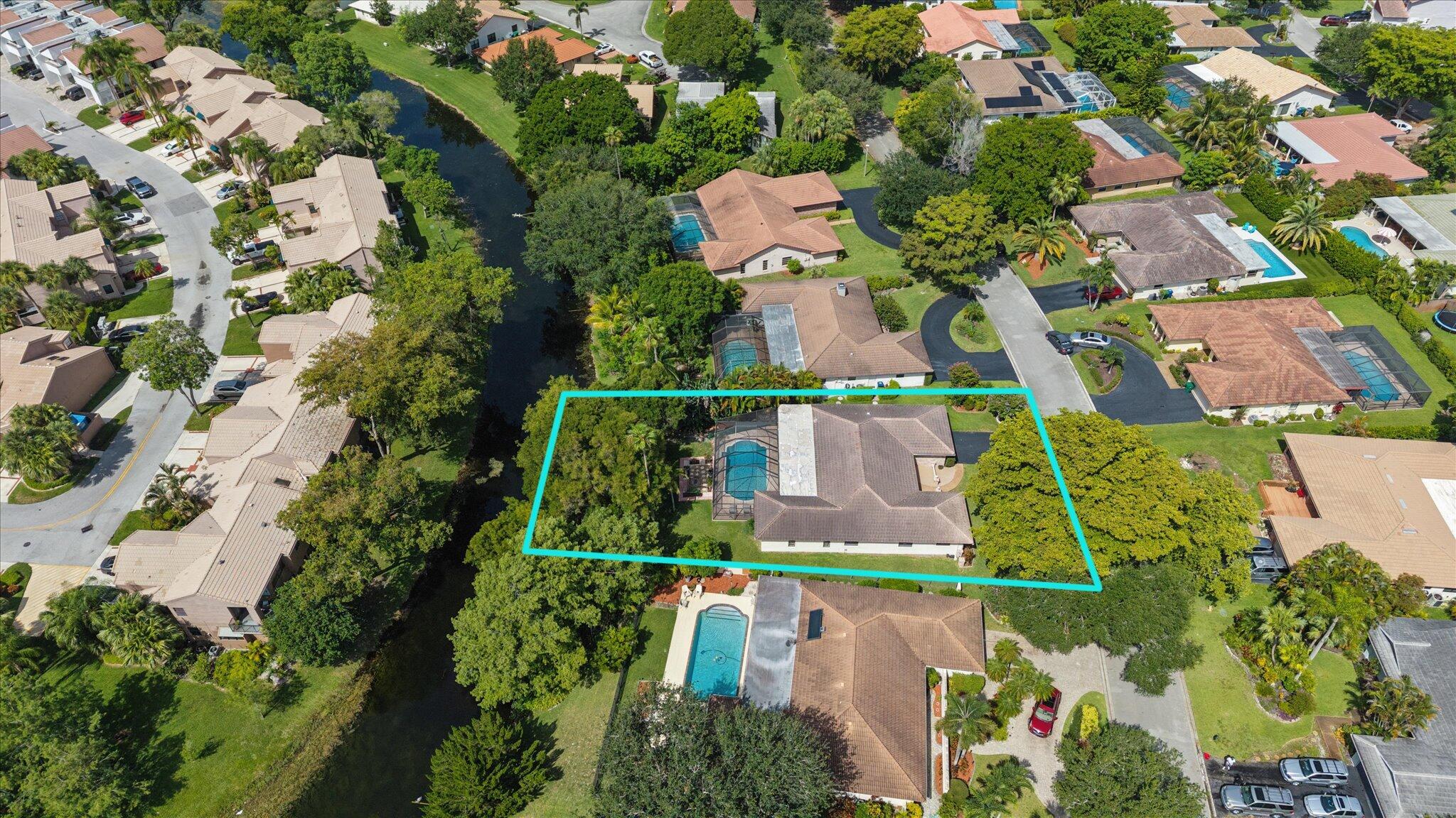 10884 NW 17TH Manor