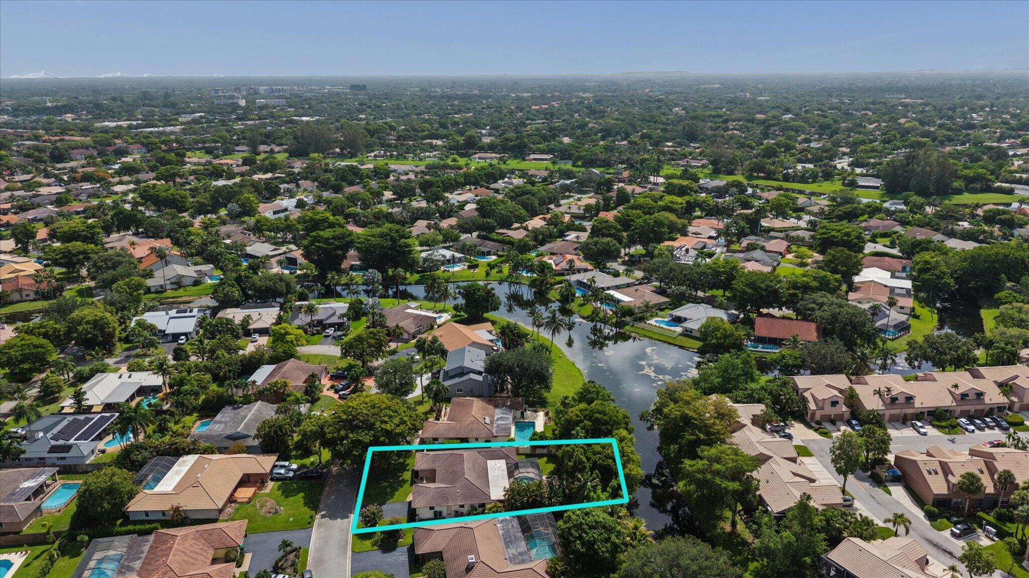 10884 NW 17TH Manor