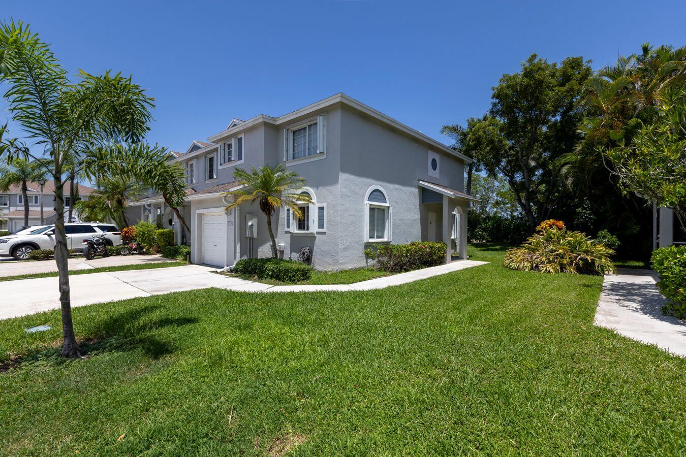 1130 SW 44th Avenue
