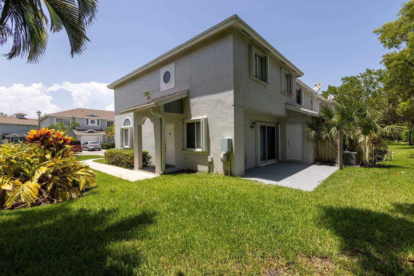 1130 SW 44th Avenue