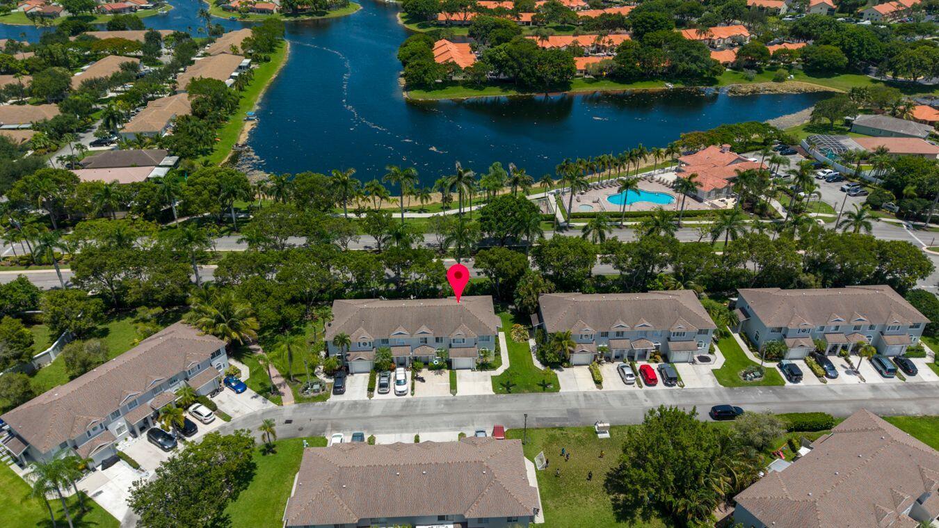 1130 SW 44th Avenue