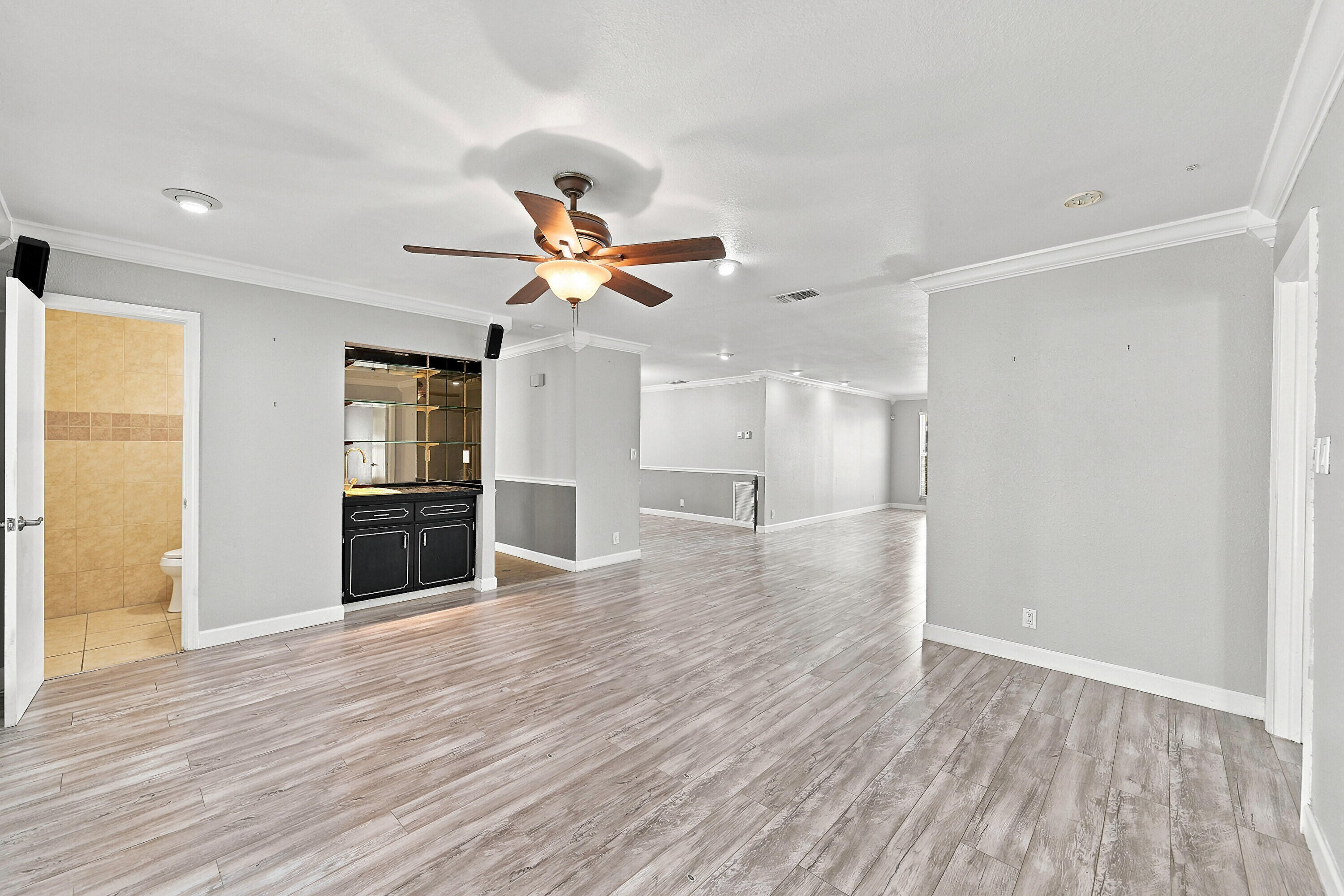 5831 NW 56TH Place