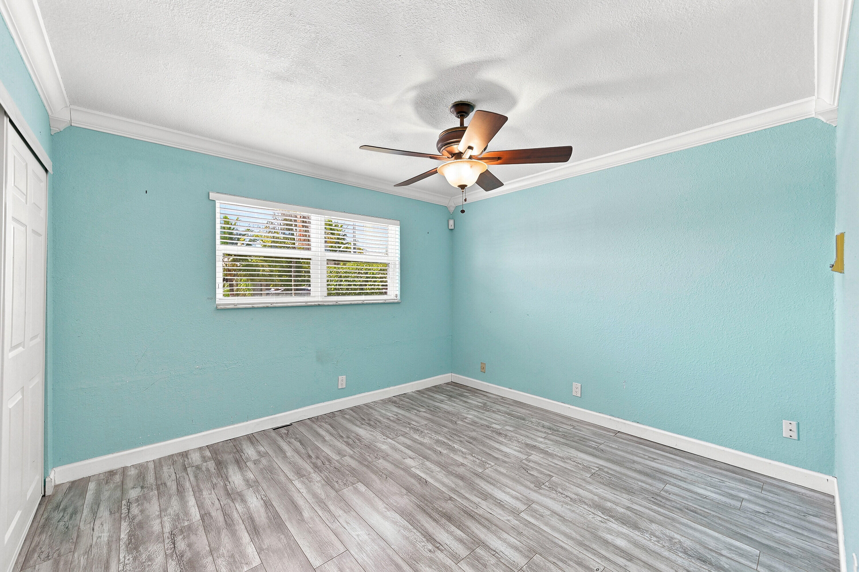 5831 NW 56TH Place