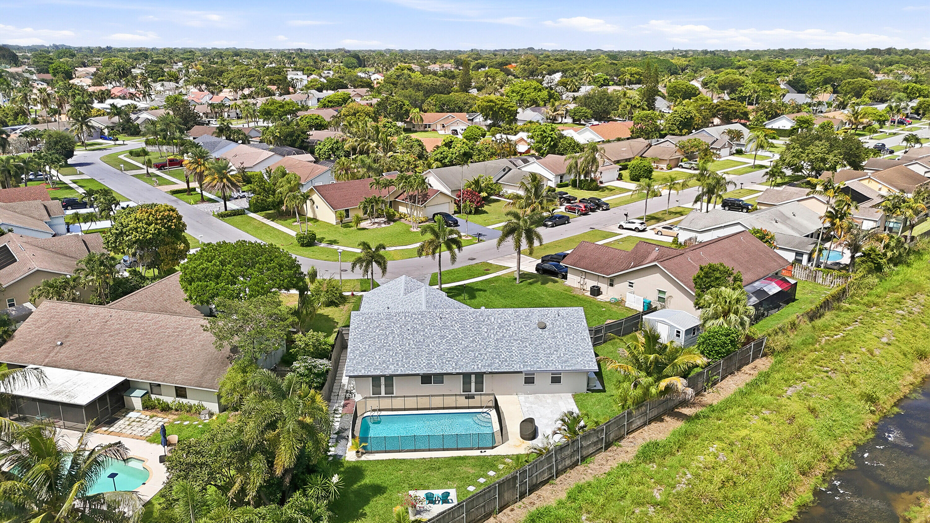 25 CEDAR Circle