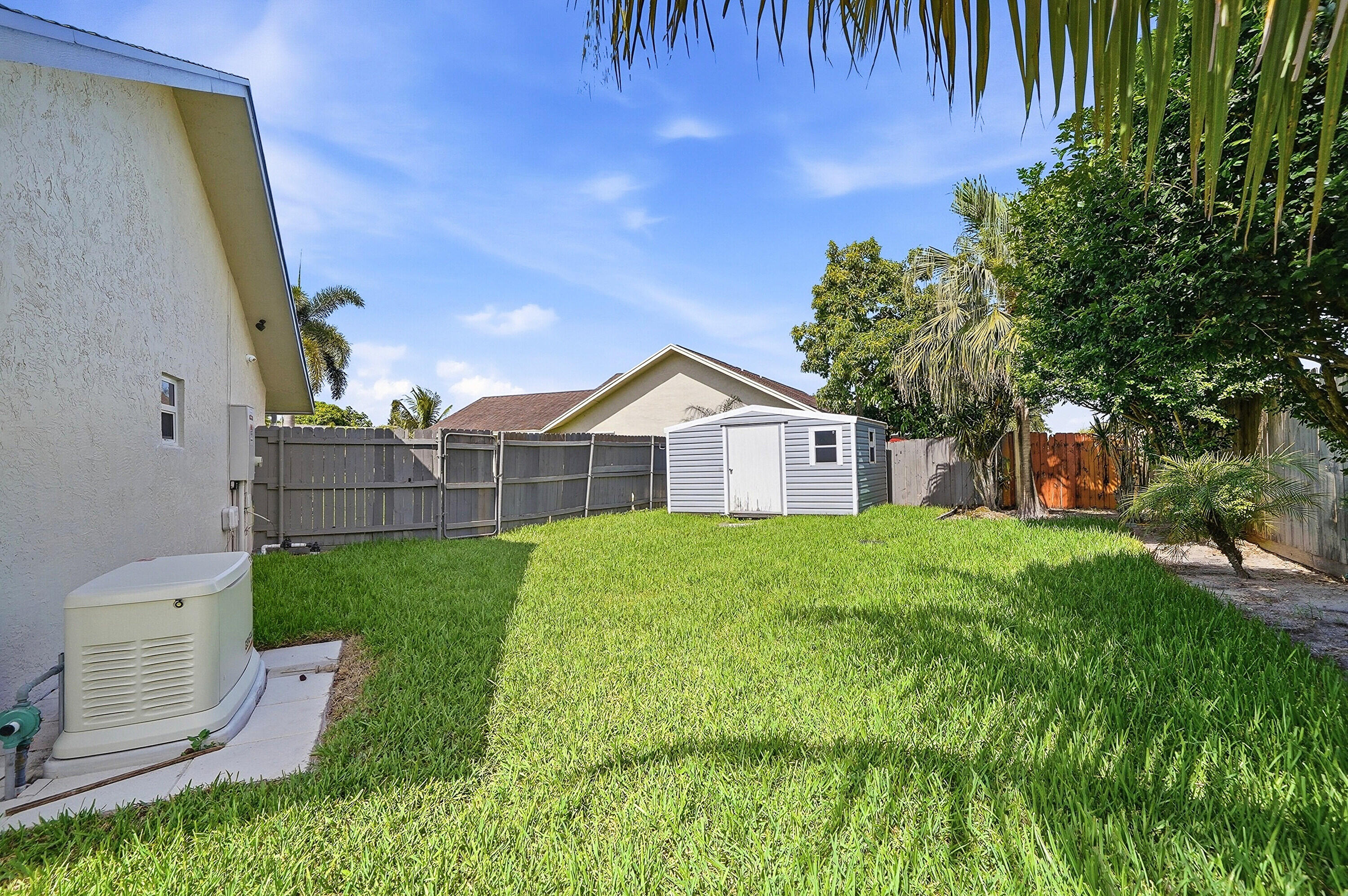 25 CEDAR Circle