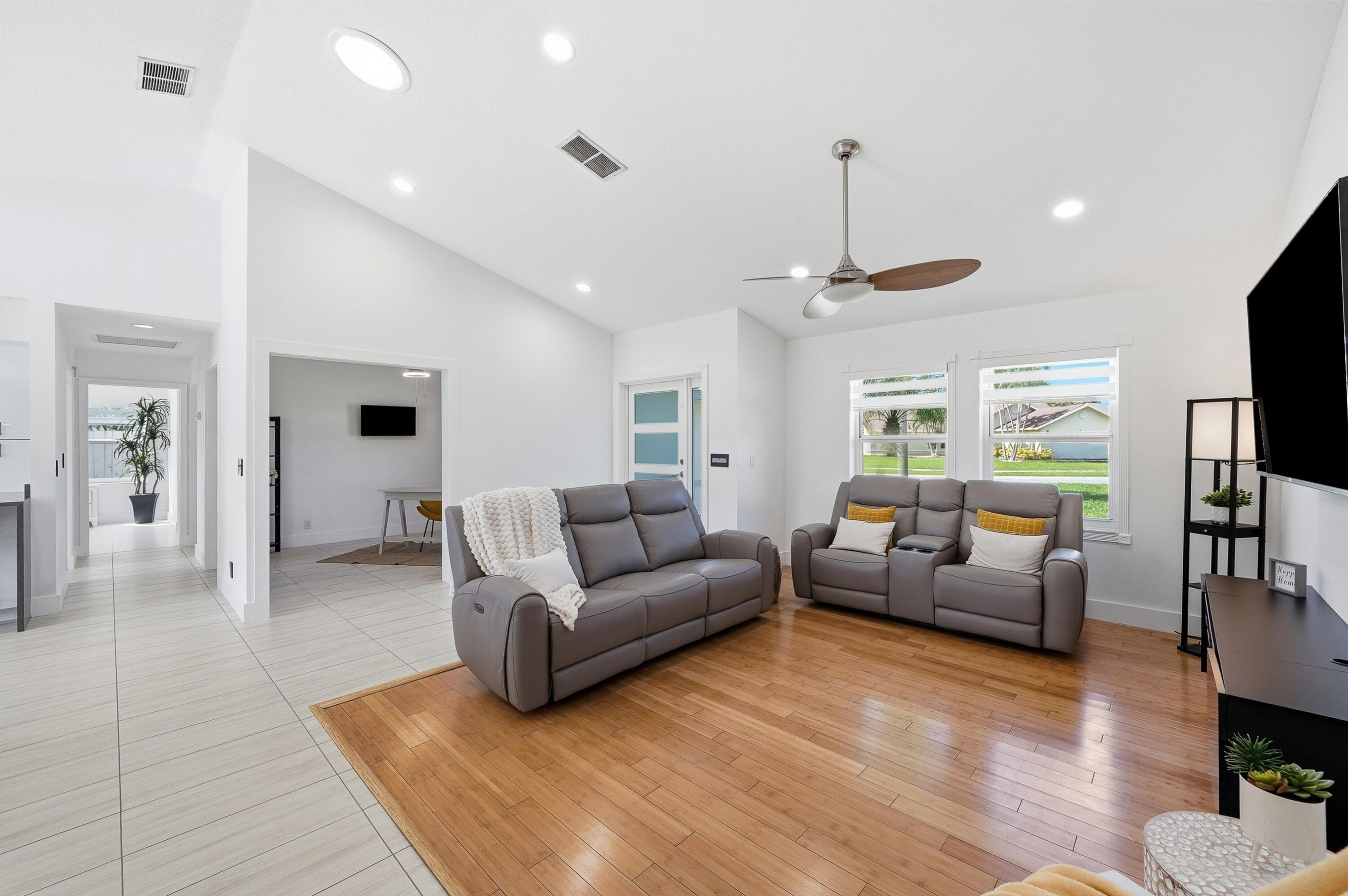 25 CEDAR Circle
