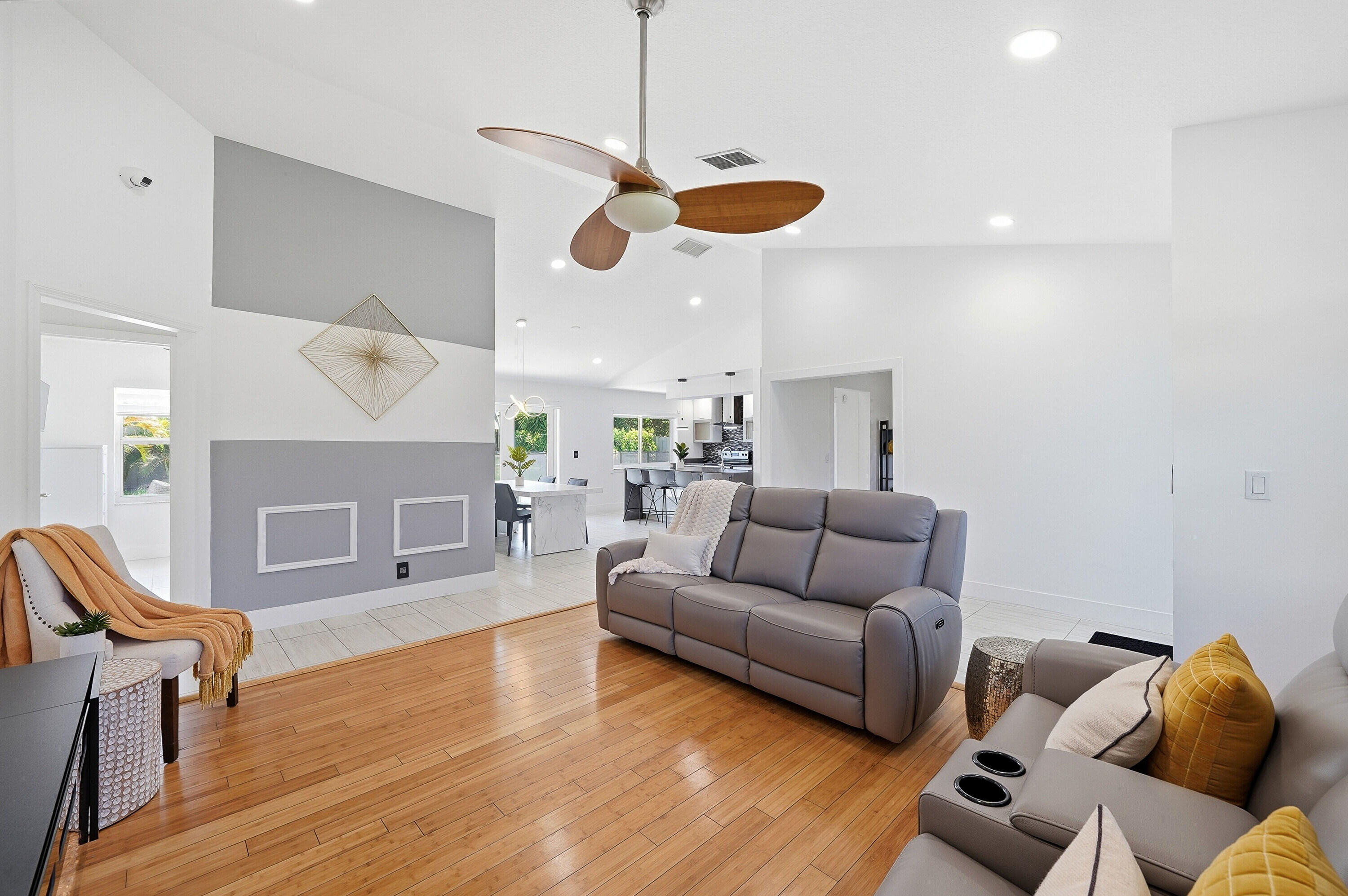 25 CEDAR Circle
