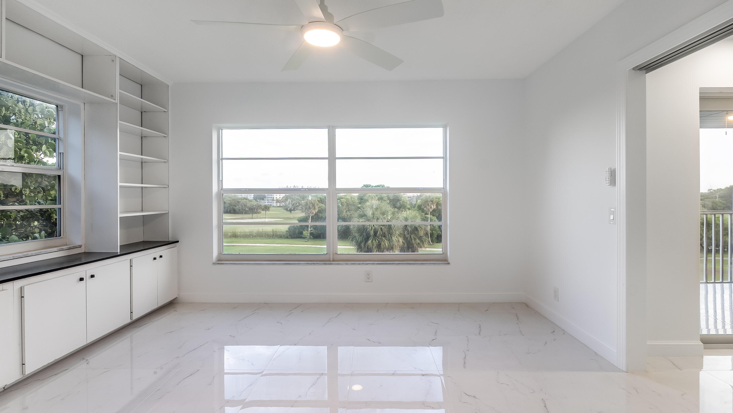 3000 N PALM AIRE Drive 407