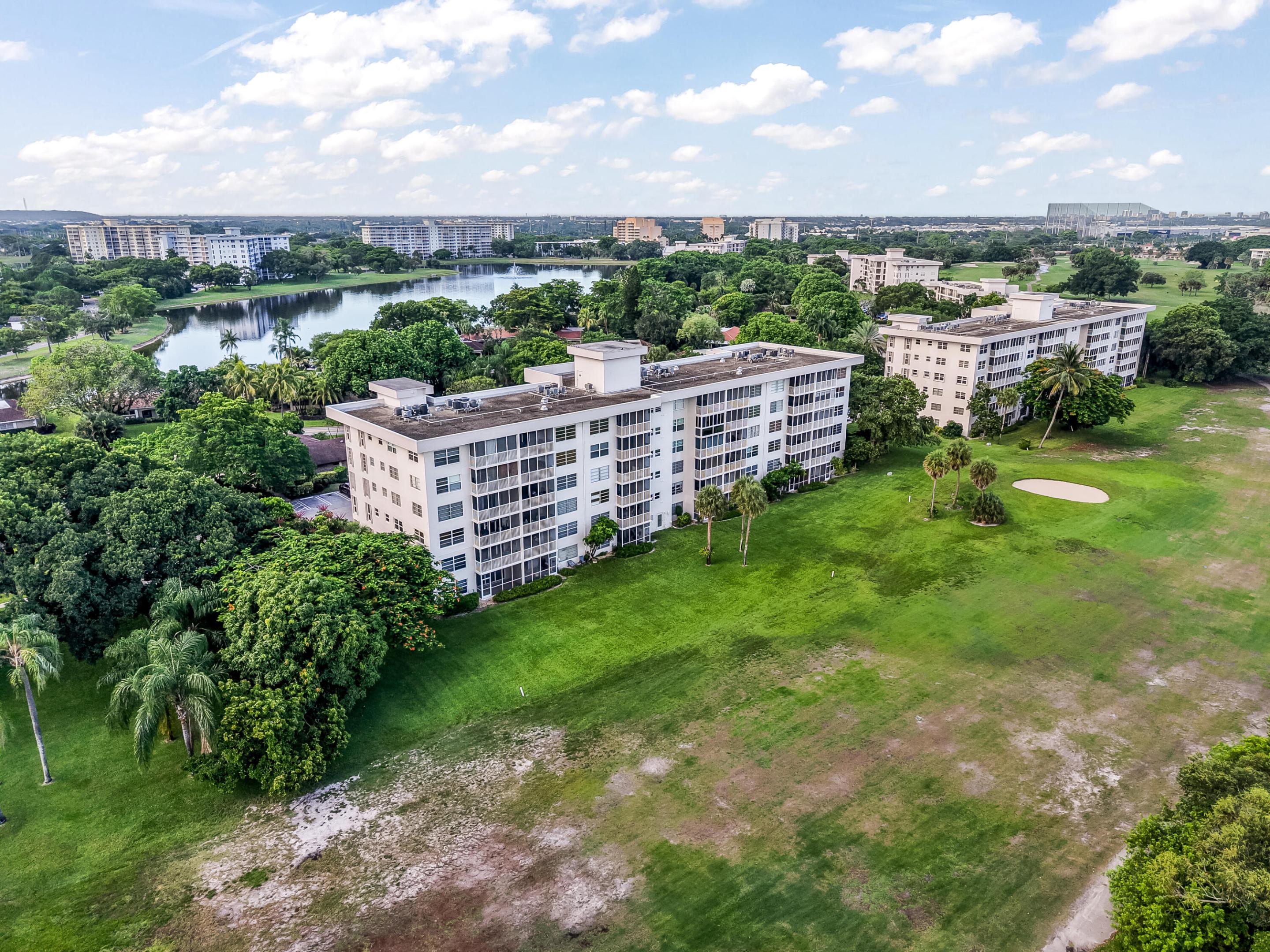 3000 N PALM AIRE Drive 407