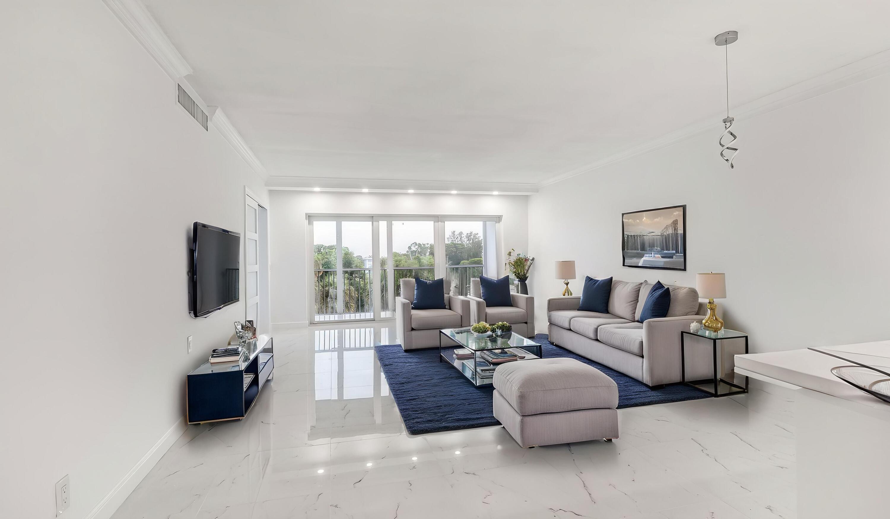3000 N PALM AIRE Drive 407