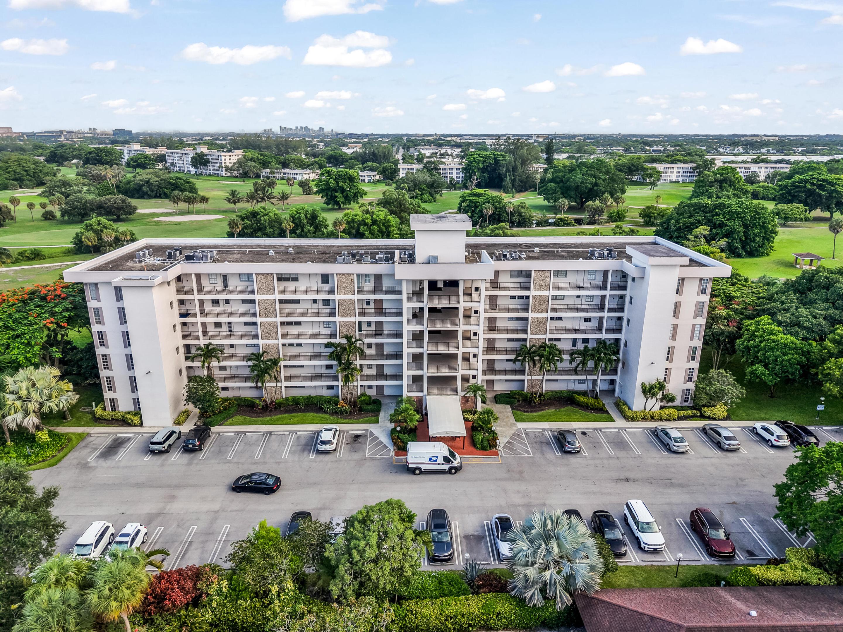 3000 N PALM AIRE Drive 407