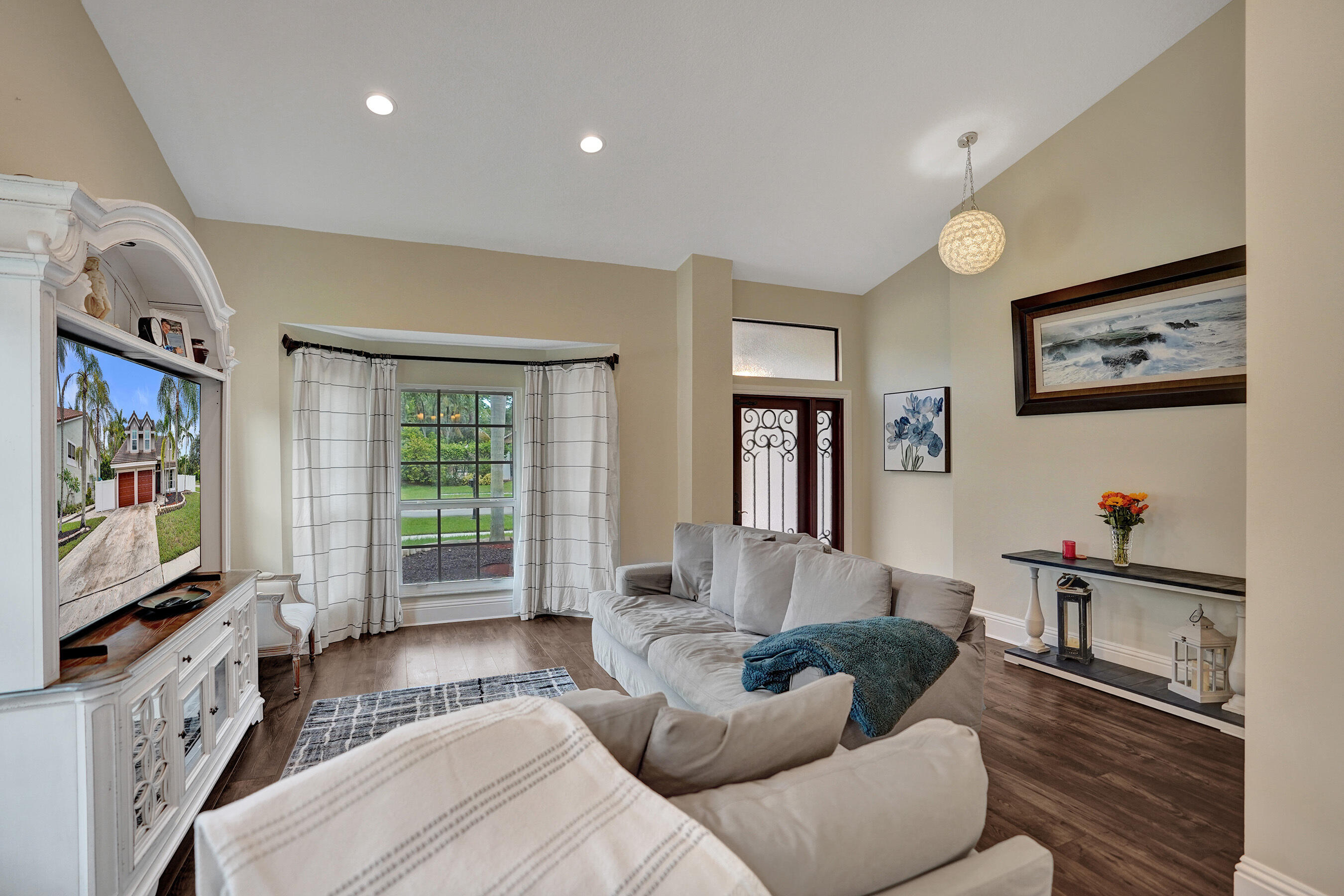 6400 NW 57TH Lane