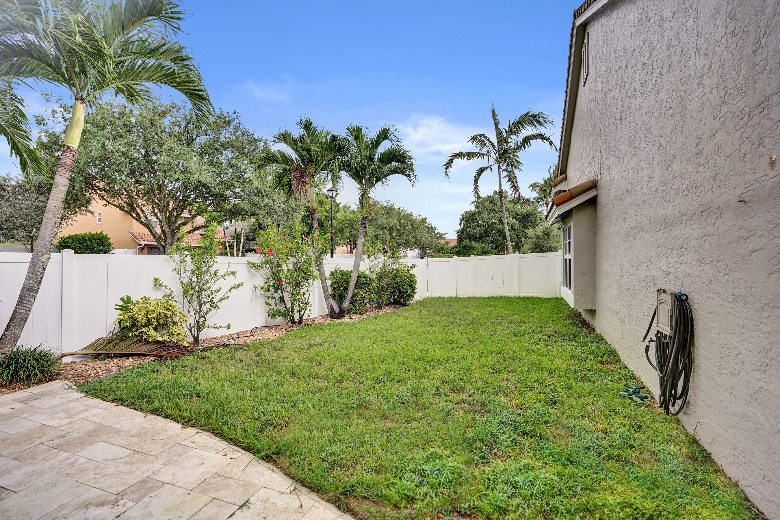 6400 NW 57TH Lane