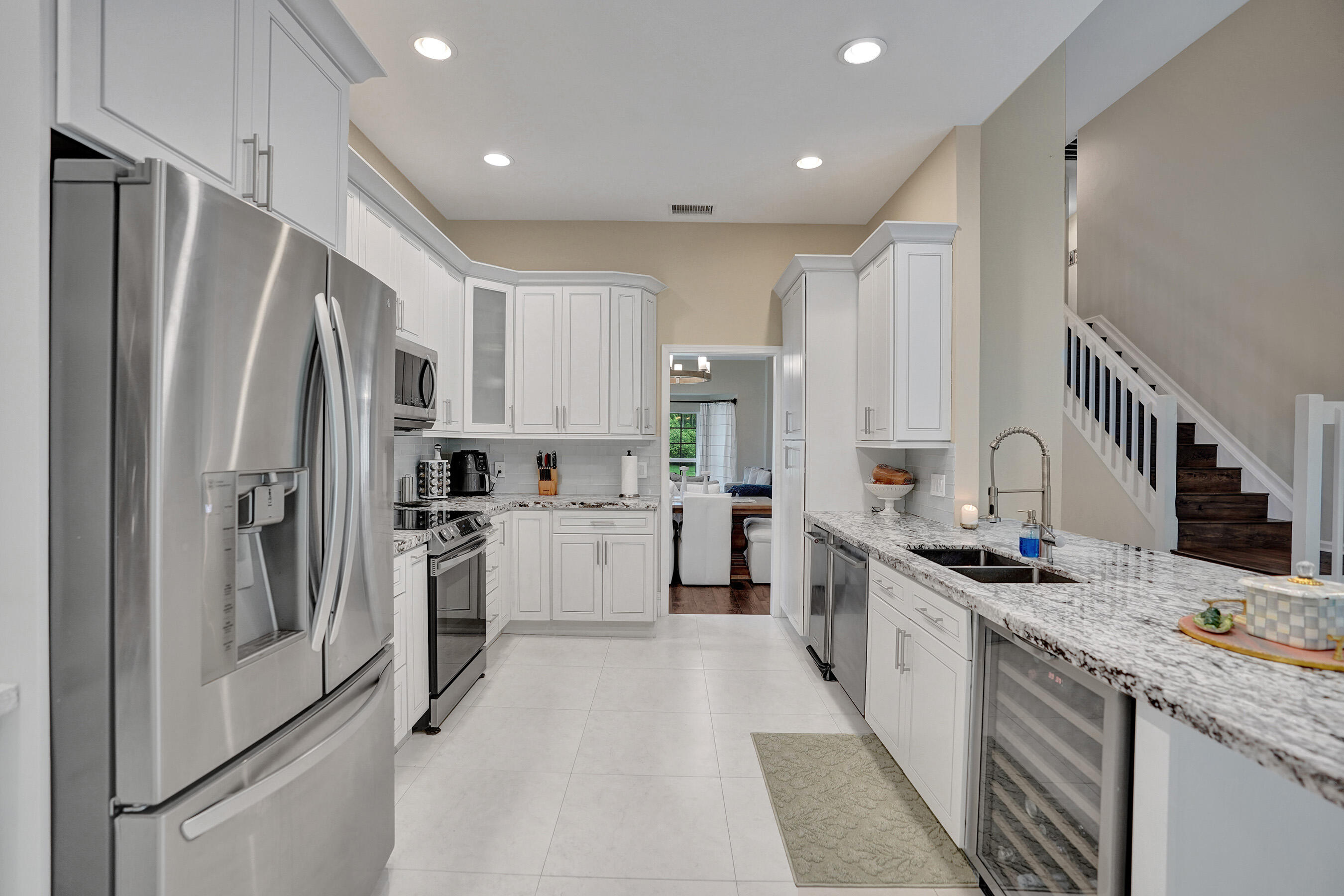 6400 NW 57TH Lane