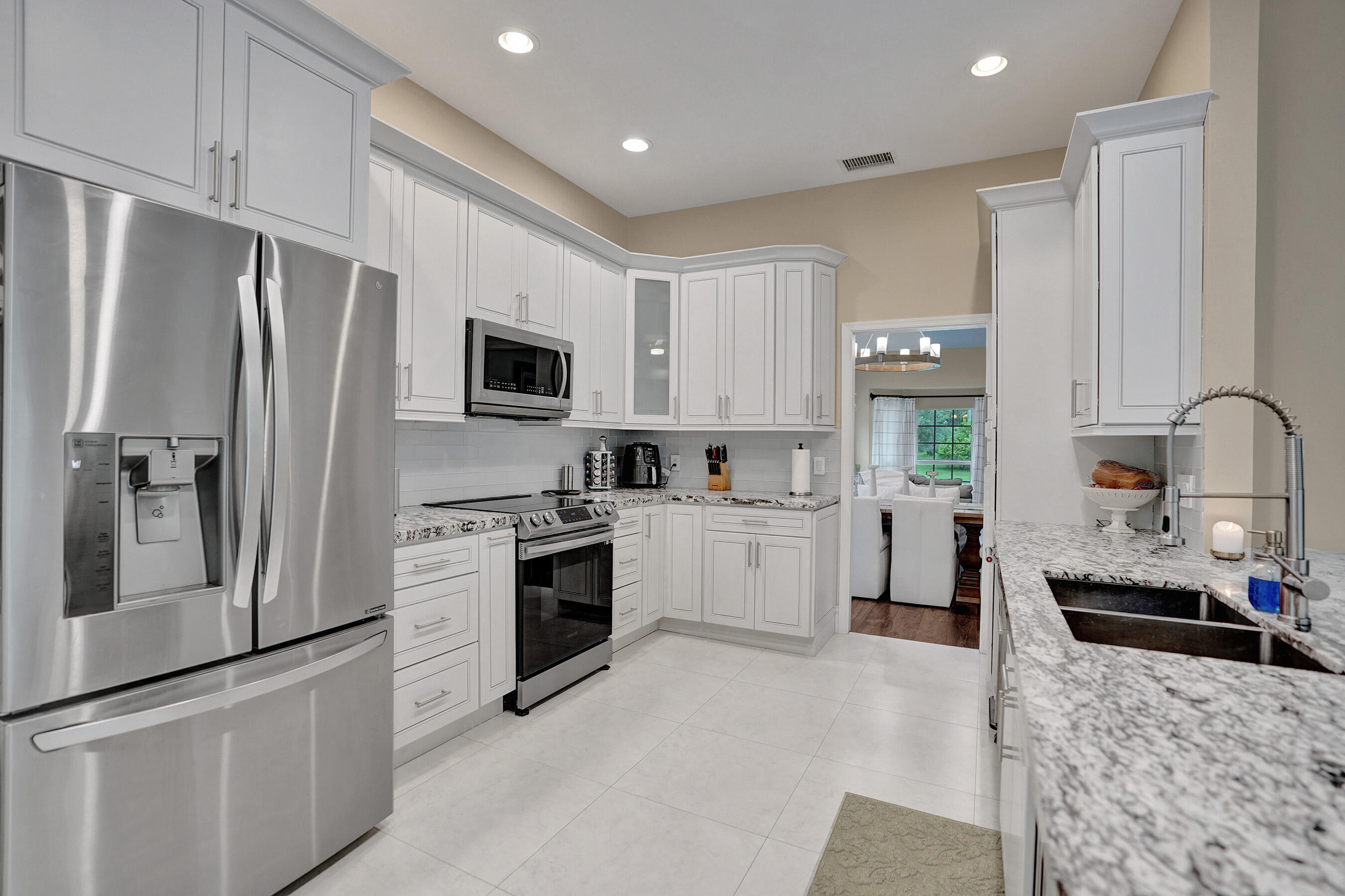 6400 NW 57TH Lane