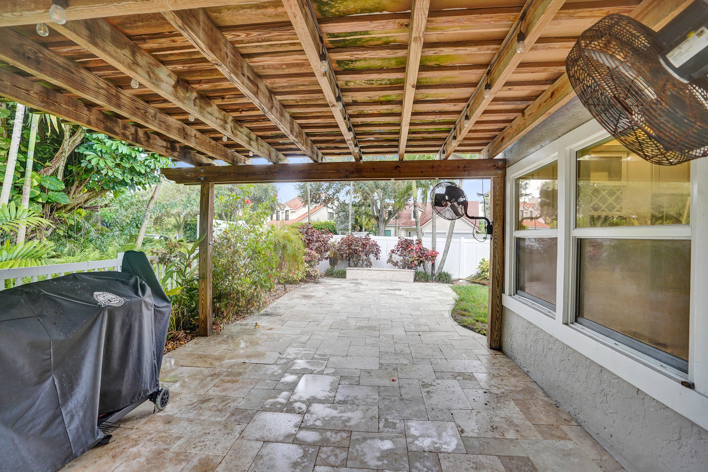 6400 NW 57TH Lane