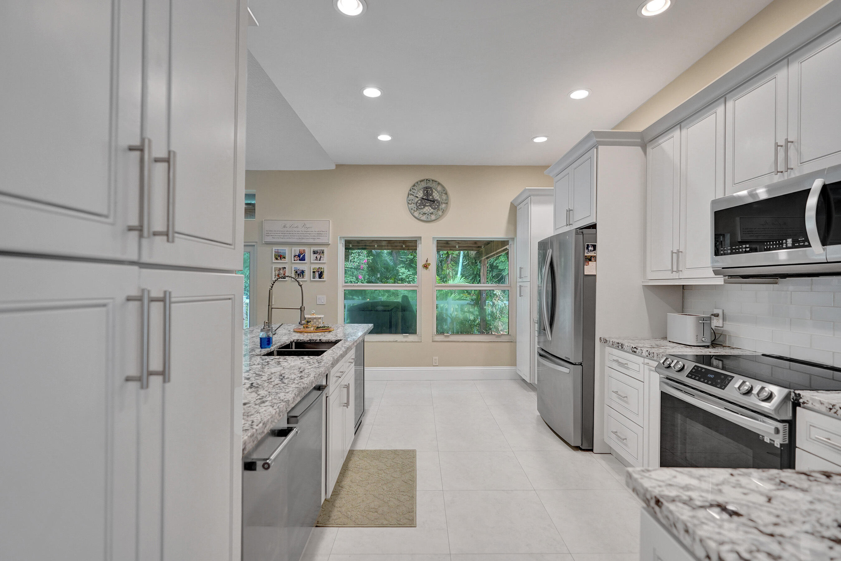 6400 NW 57TH Lane