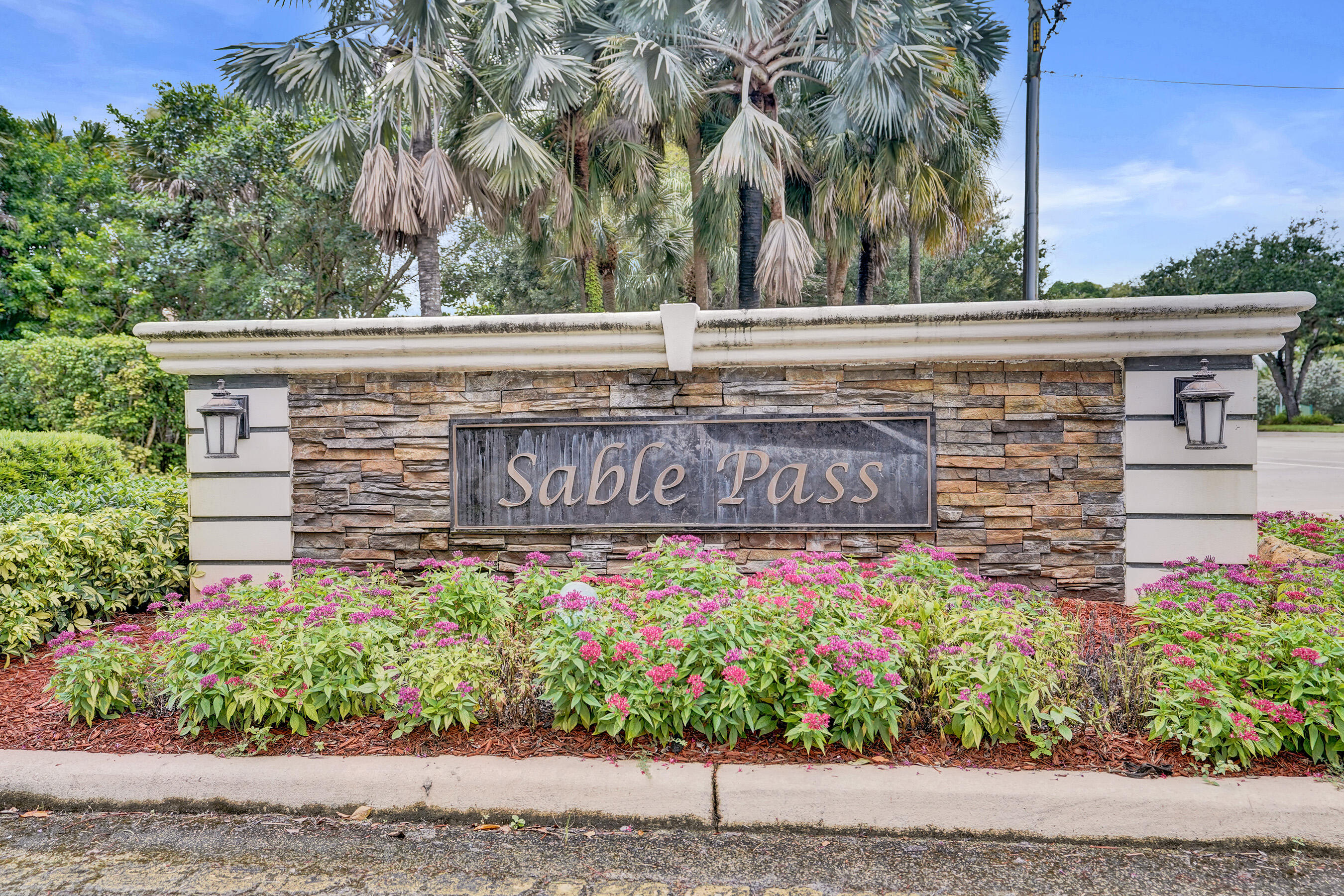 6400 NW 57TH Lane