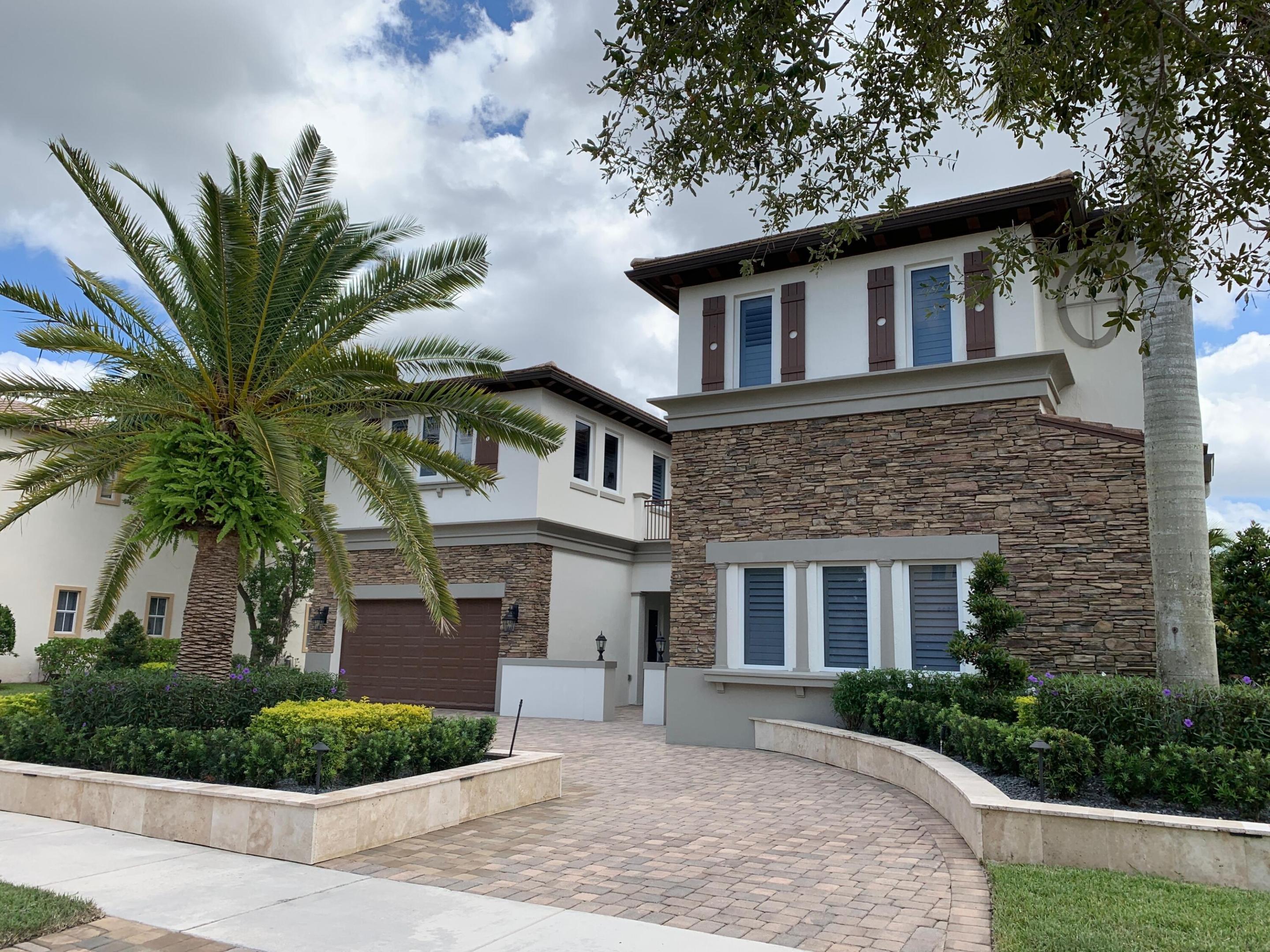 11164 NW 77TH Place