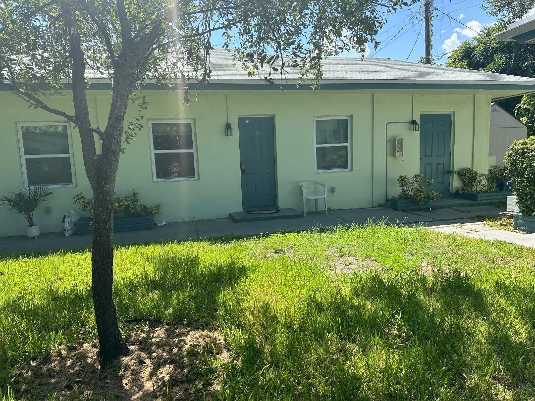 705 NE 3RD Street 2