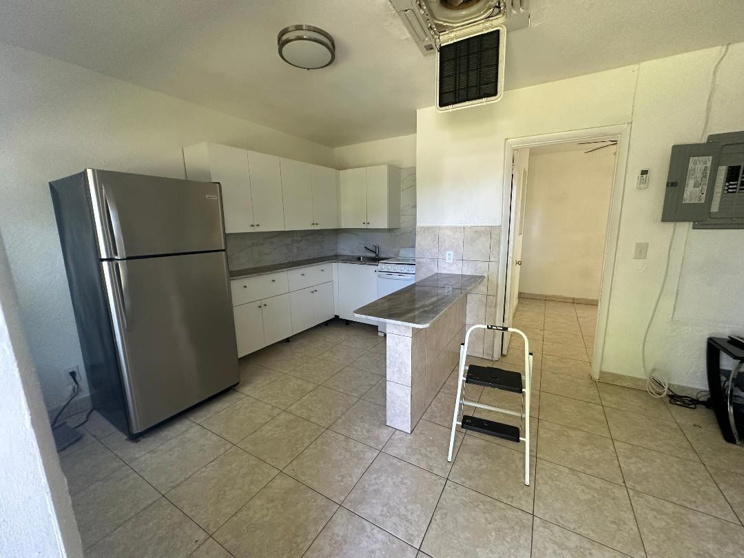 705 NE 3RD Street 2