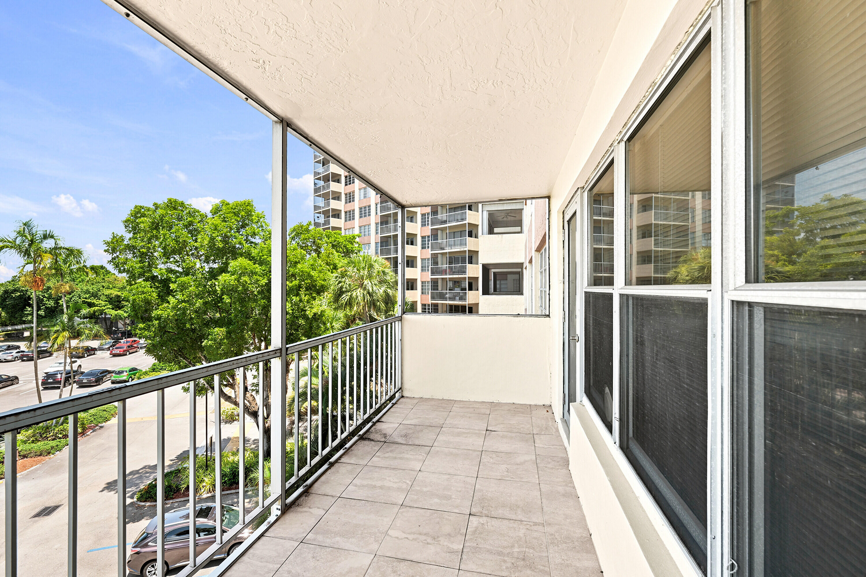 10777 W Sample Road 407