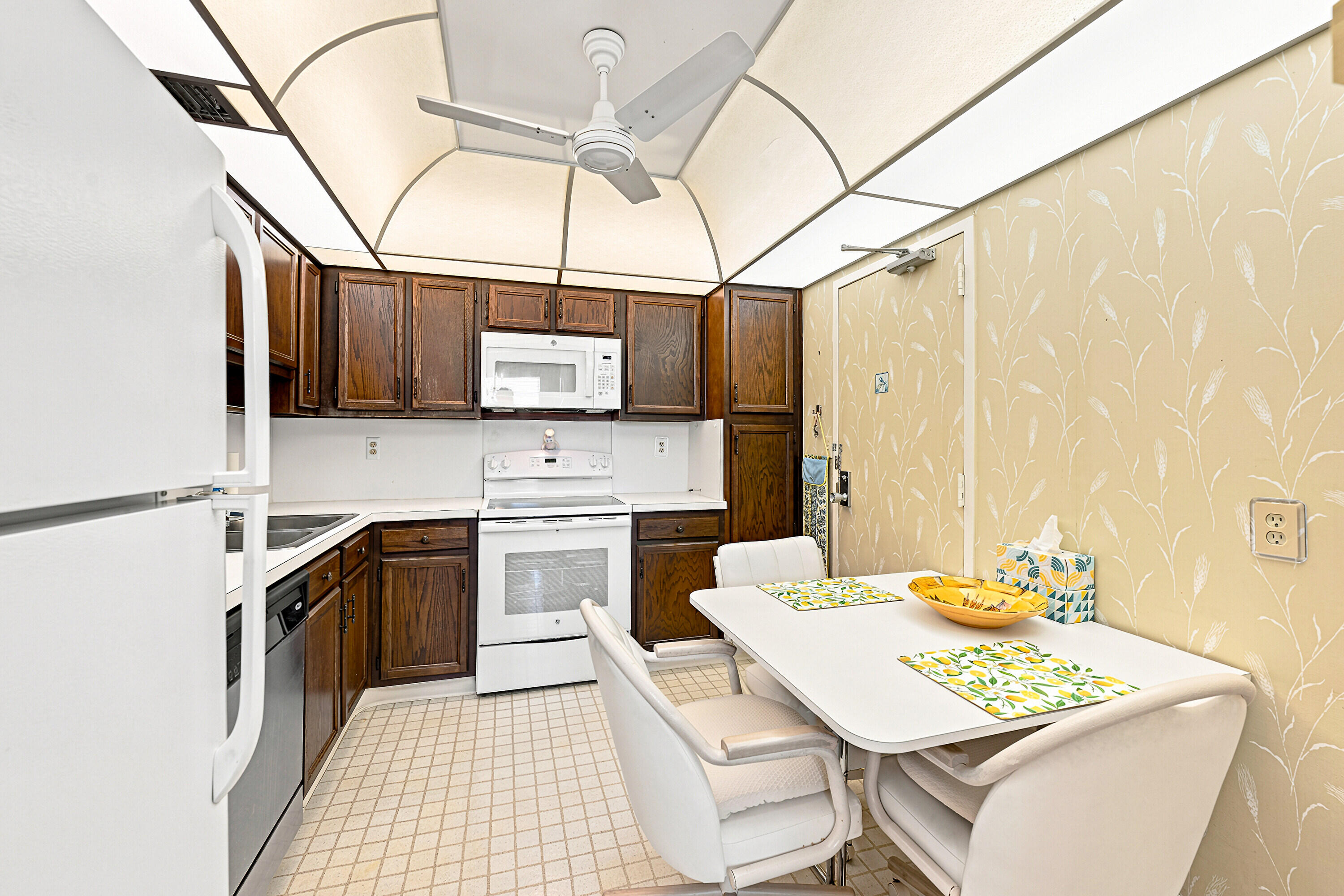 10777 W Sample Road 407