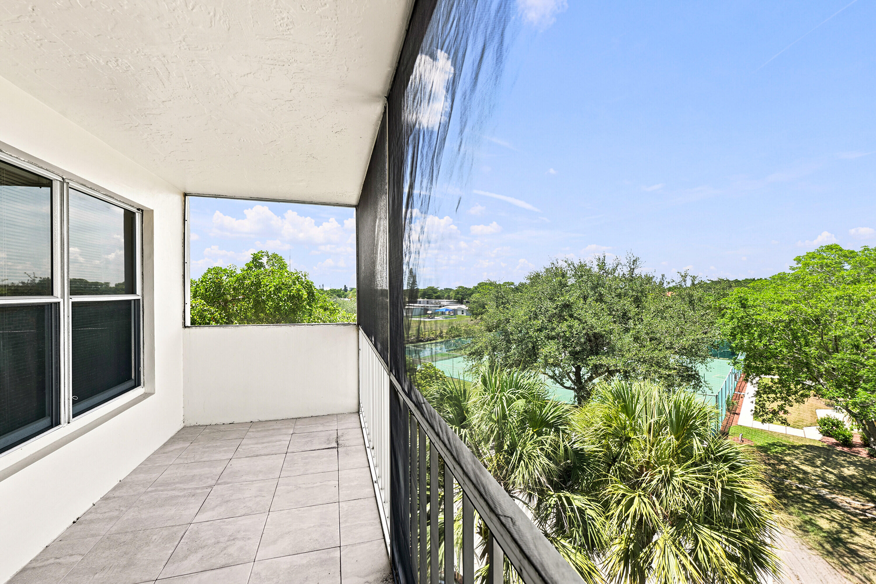 10777 W Sample Road 407
