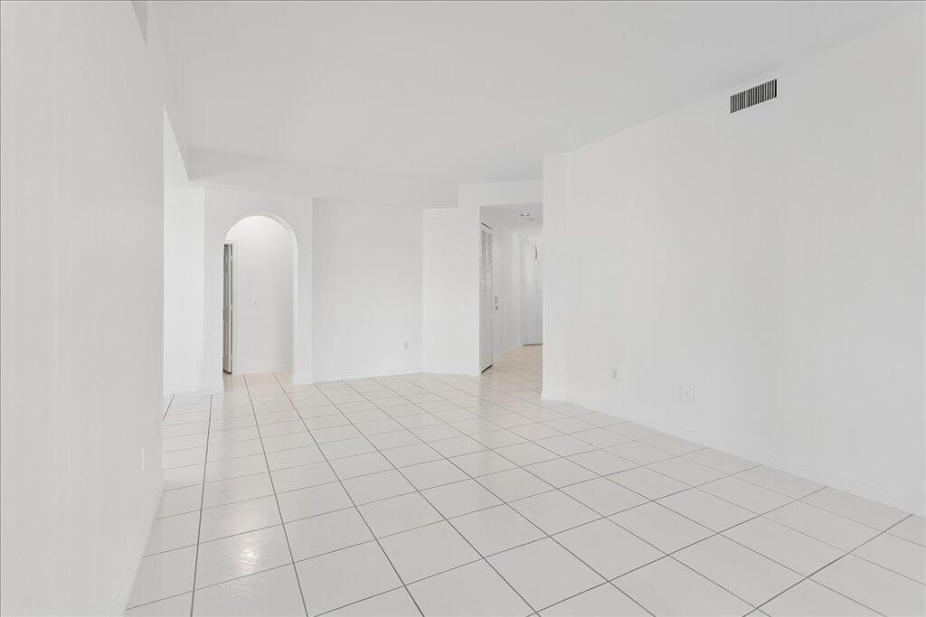 7937 EXETER Circle E 102