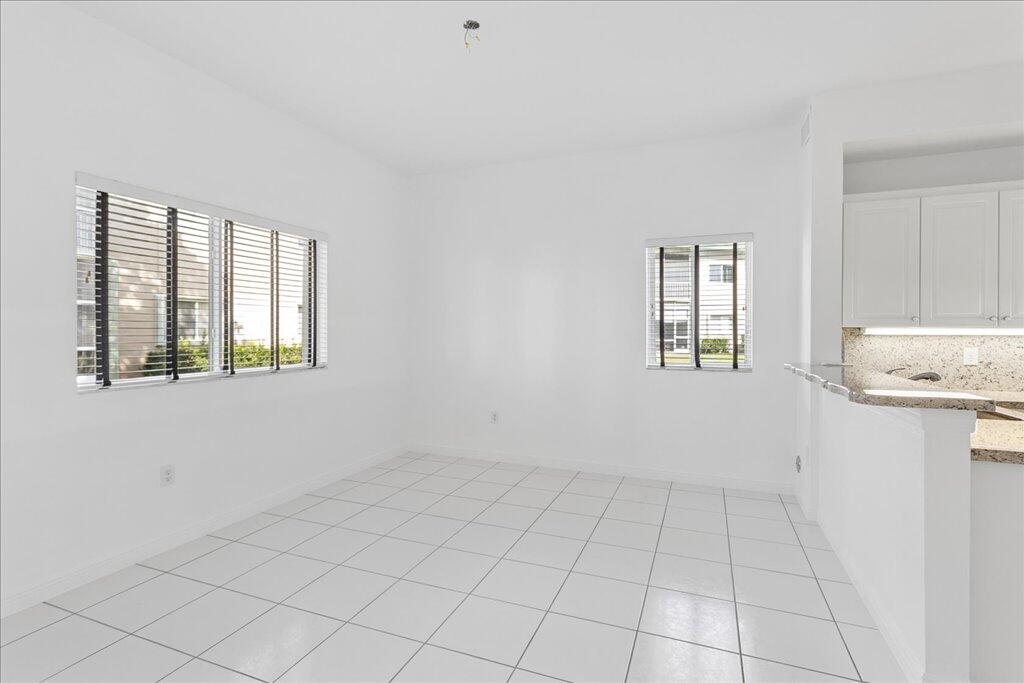7937 EXETER Circle E 102