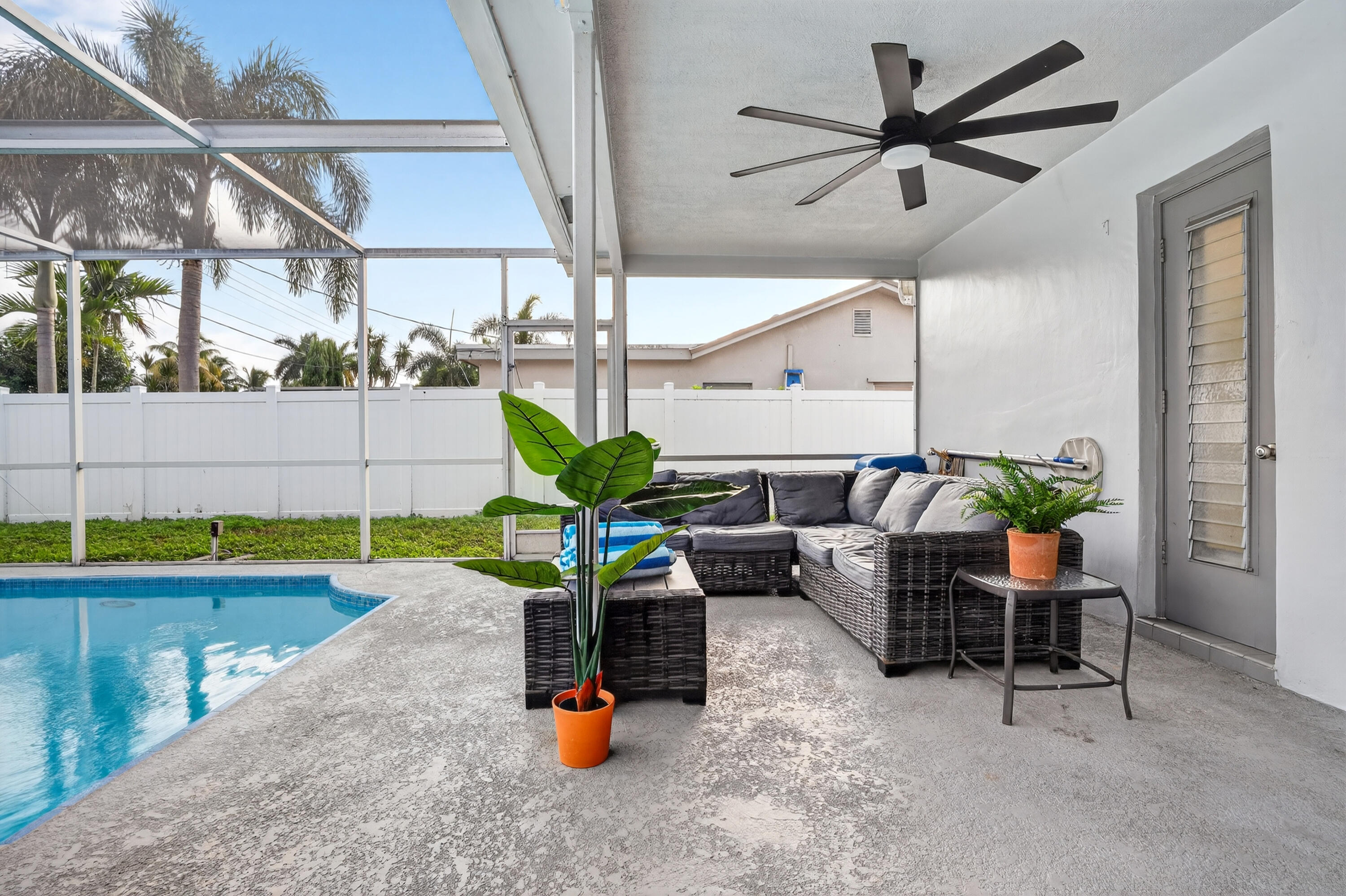 4421 NW 2ND Court
