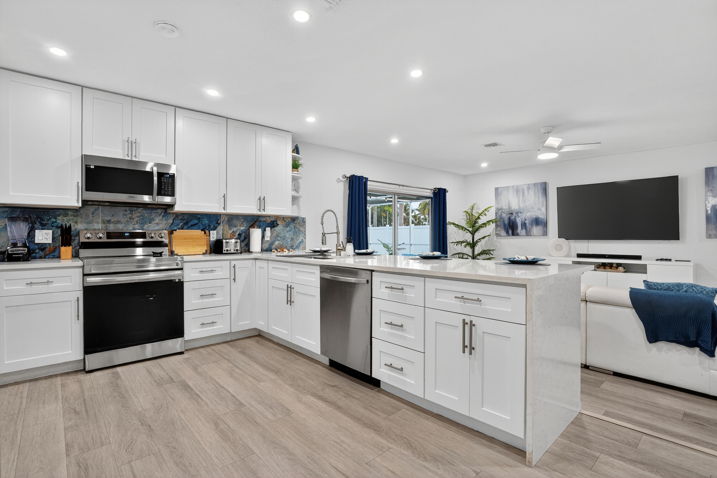 4421 NW 2ND Court