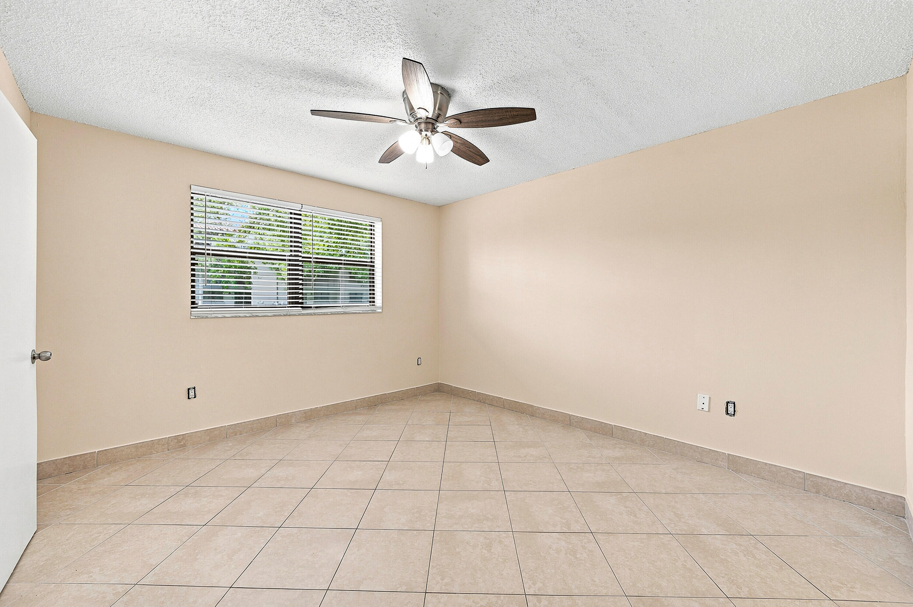 9938 NOB HILL Lane 9938