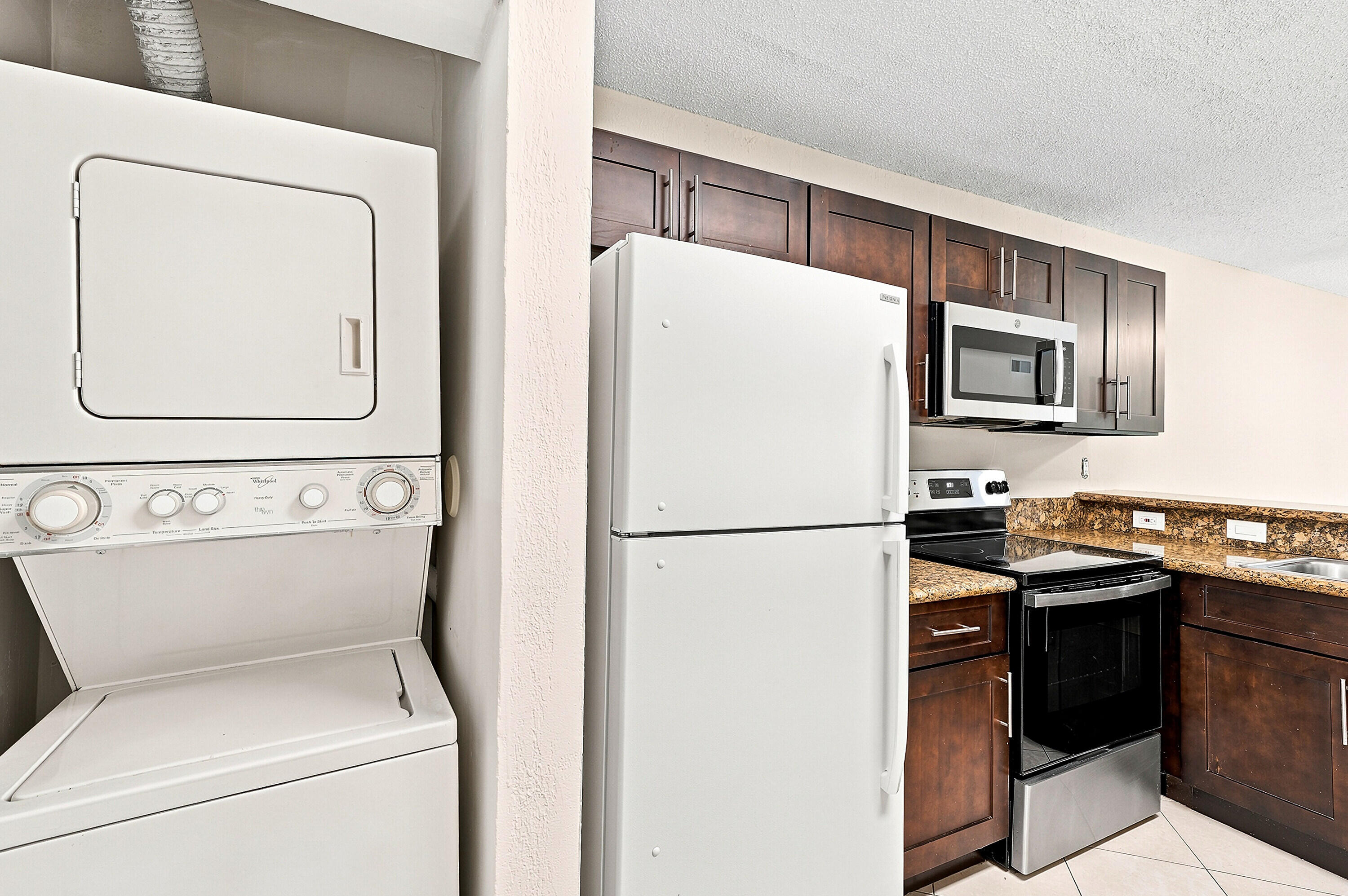 9938 NOB HILL Lane 9938