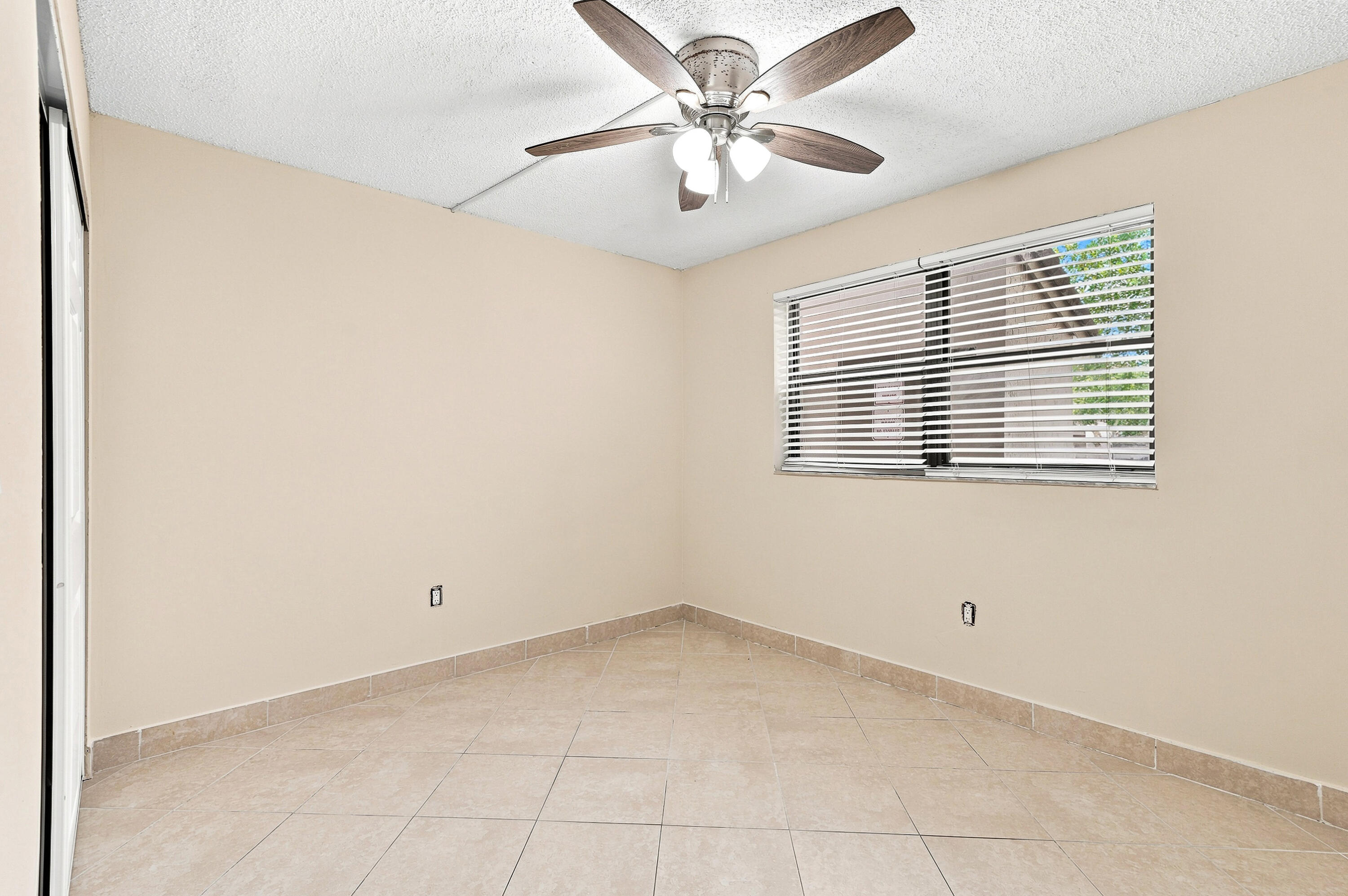 9938 NOB HILL Lane 9938